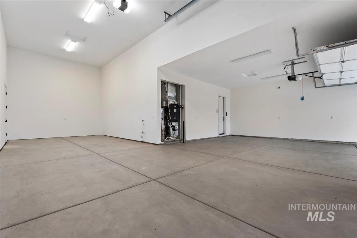 2085 E Blakehurst Ave, Kuna, Idaho 83634, 4 Bedrooms, 3 Bathrooms, Residential For Sale, Price $799,880, 98971642