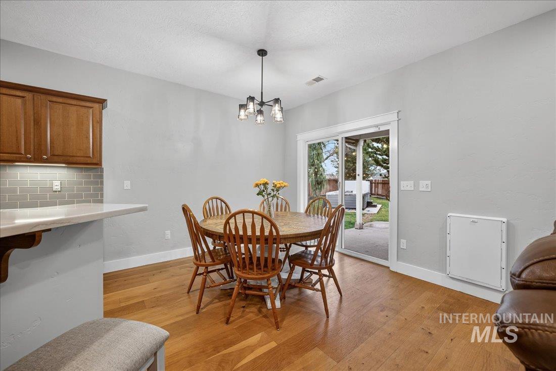 782 N Pringlewood, Star, Idaho 83669, 4 Bedrooms, 2.5 Bathrooms, Residential For Sale, Price $529,000,MLS 98971643