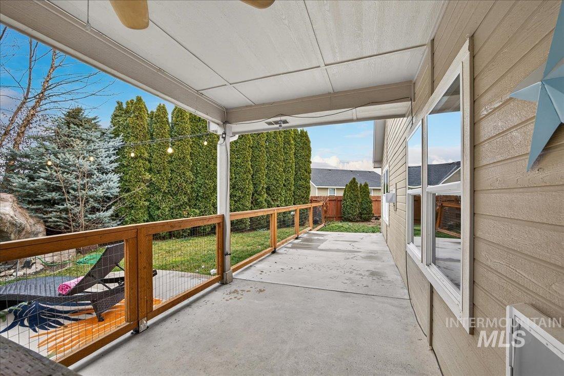 782 N Pringlewood, Star, Idaho 83669, 4 Bedrooms, 2.5 Bathrooms, Residential For Sale, Price $529,000,MLS 98971643