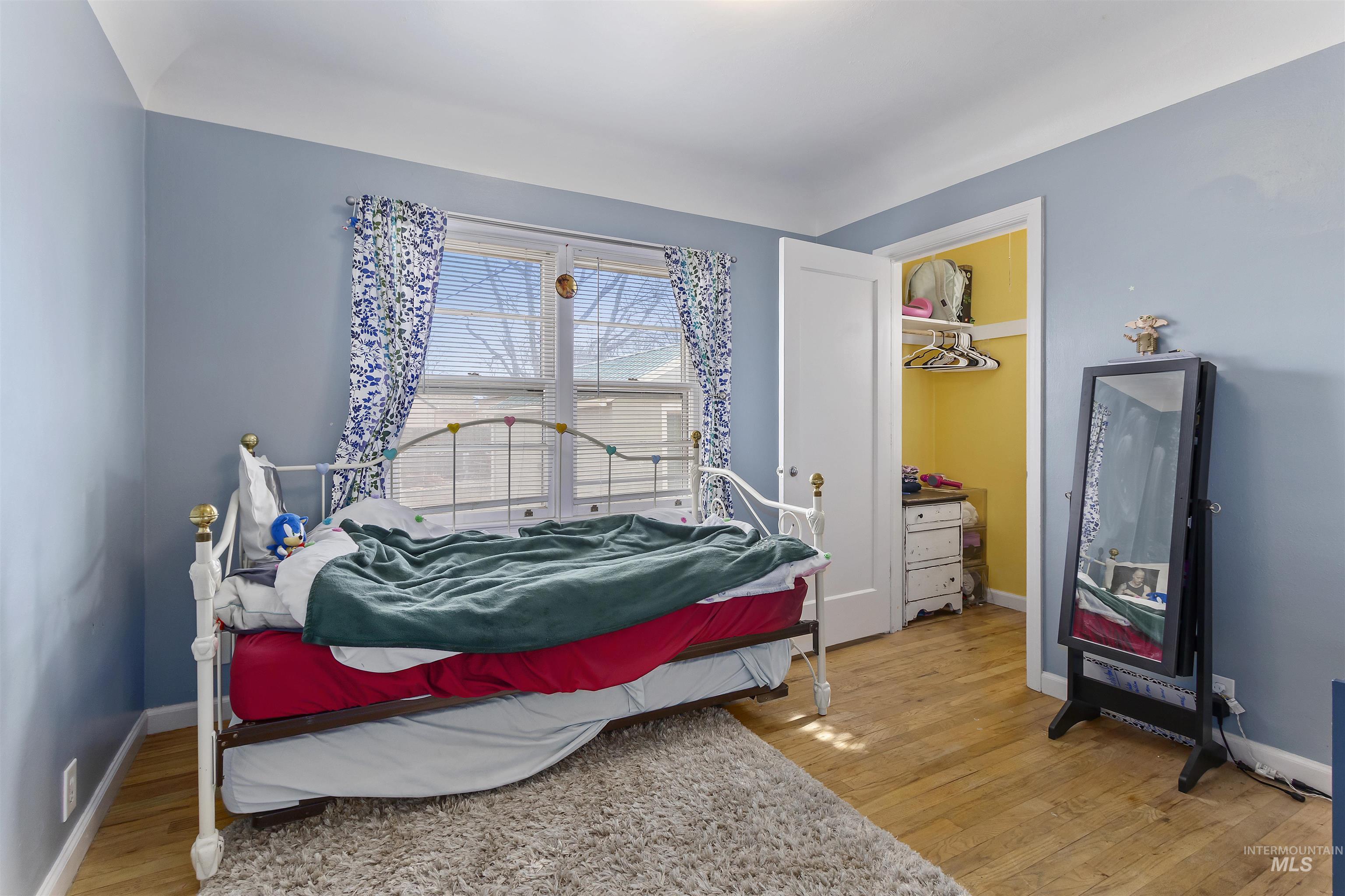 184 Taylor, Twin Falls, Idaho 83301, 3 Bedrooms, 2 Bathrooms, Residential For Sale, Price $335,000,MLS 98971644