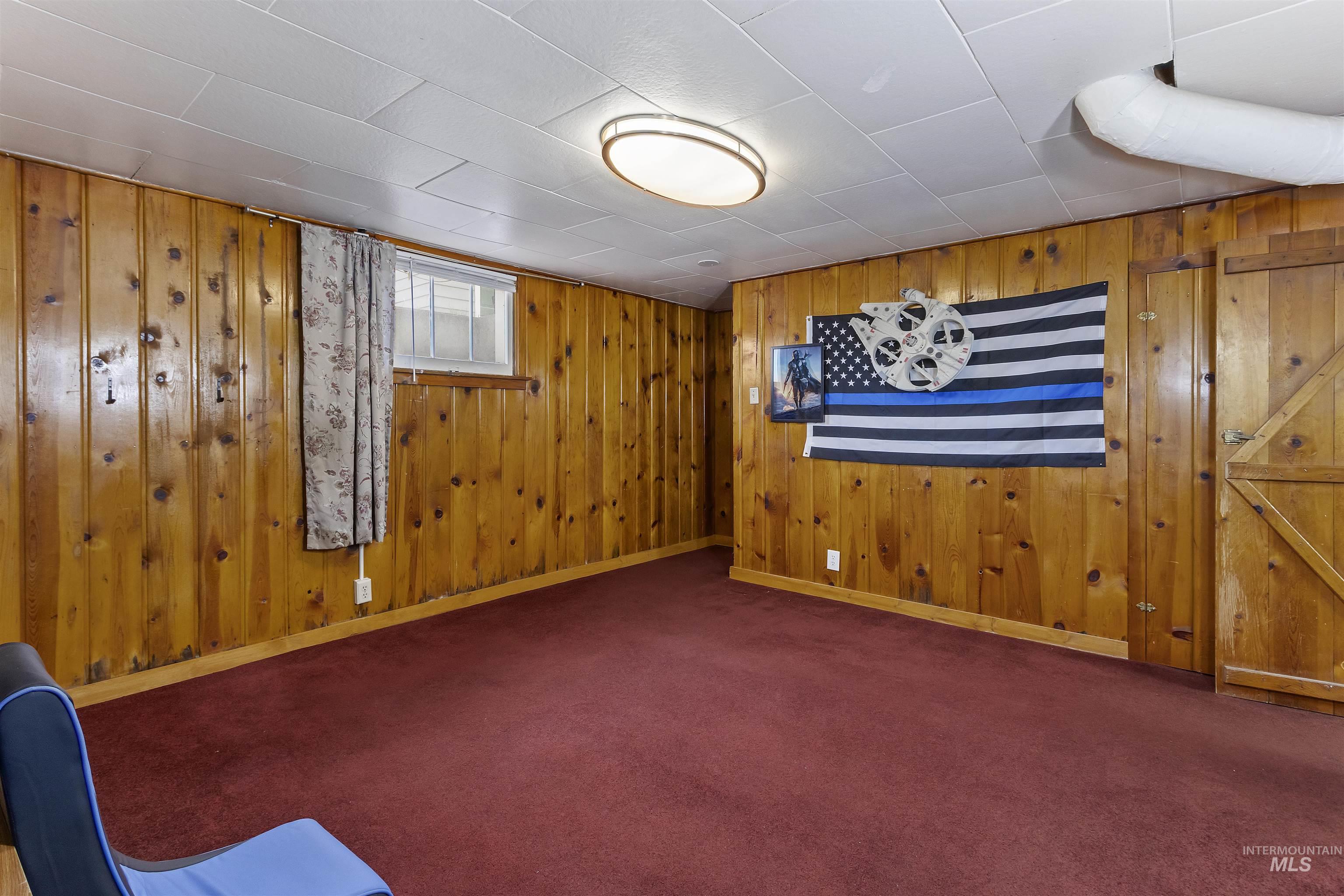 184 Taylor, Twin Falls, Idaho 83301, 3 Bedrooms, 2 Bathrooms, Residential For Sale, Price $335,000,MLS 98971644