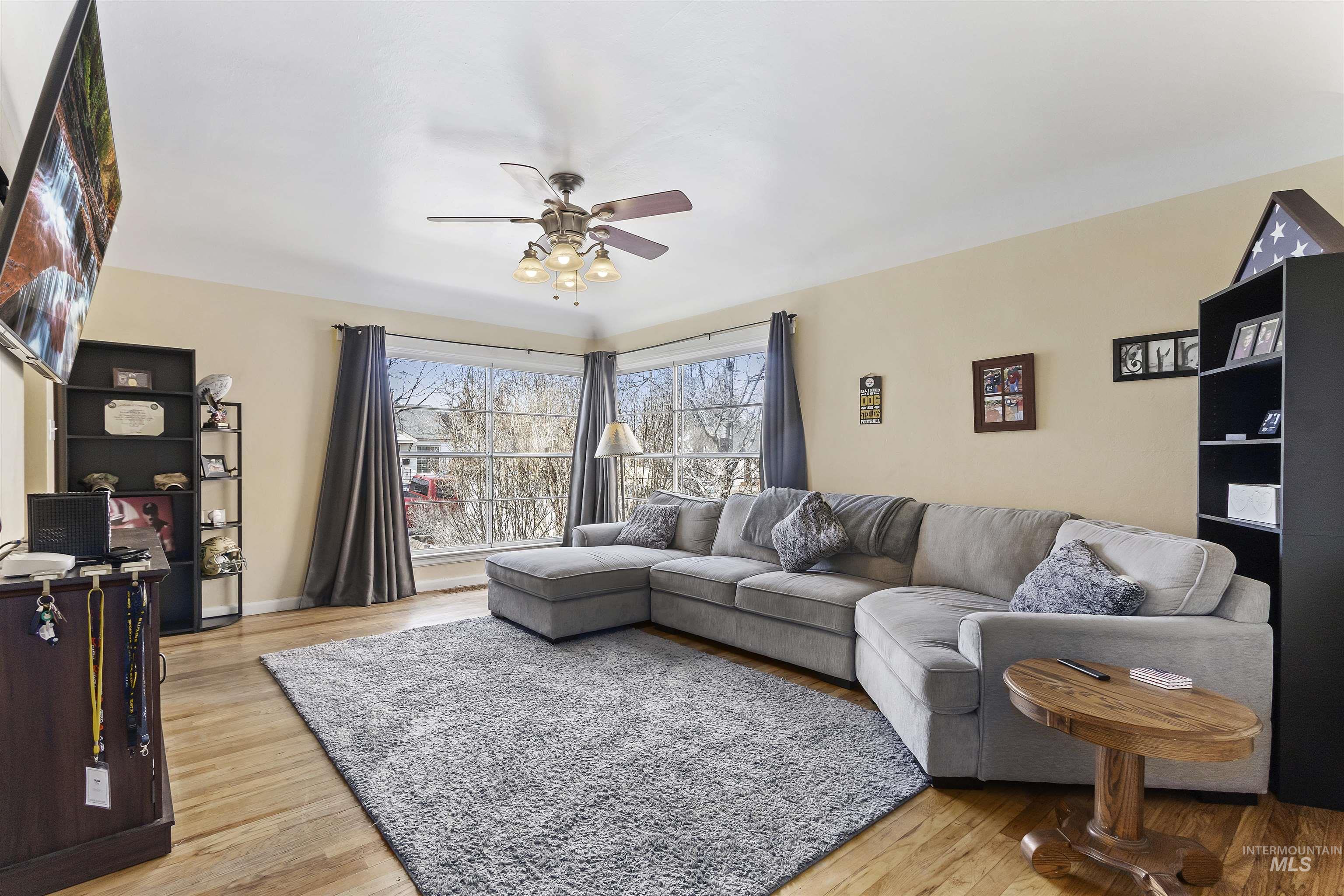 184 Taylor, Twin Falls, Idaho 83301, 3 Bedrooms, 2 Bathrooms, Residential For Sale, Price $335,000,MLS 98971644