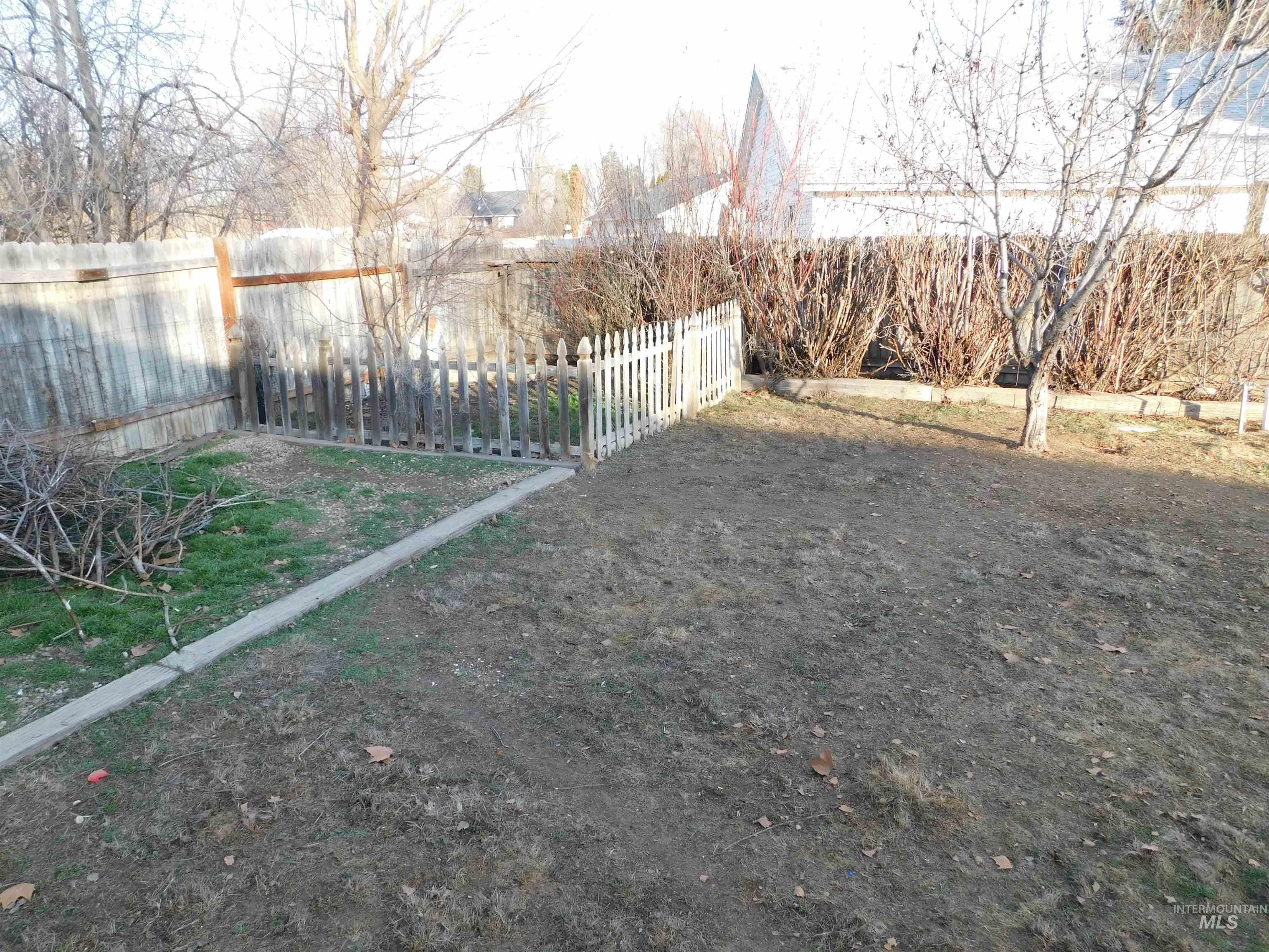 1416 Sunflower Court, Nampa, Idaho 83686, 3 Bedrooms, 2 Bathrooms, Residential For Sale, Price $340,000,MLS 98971646