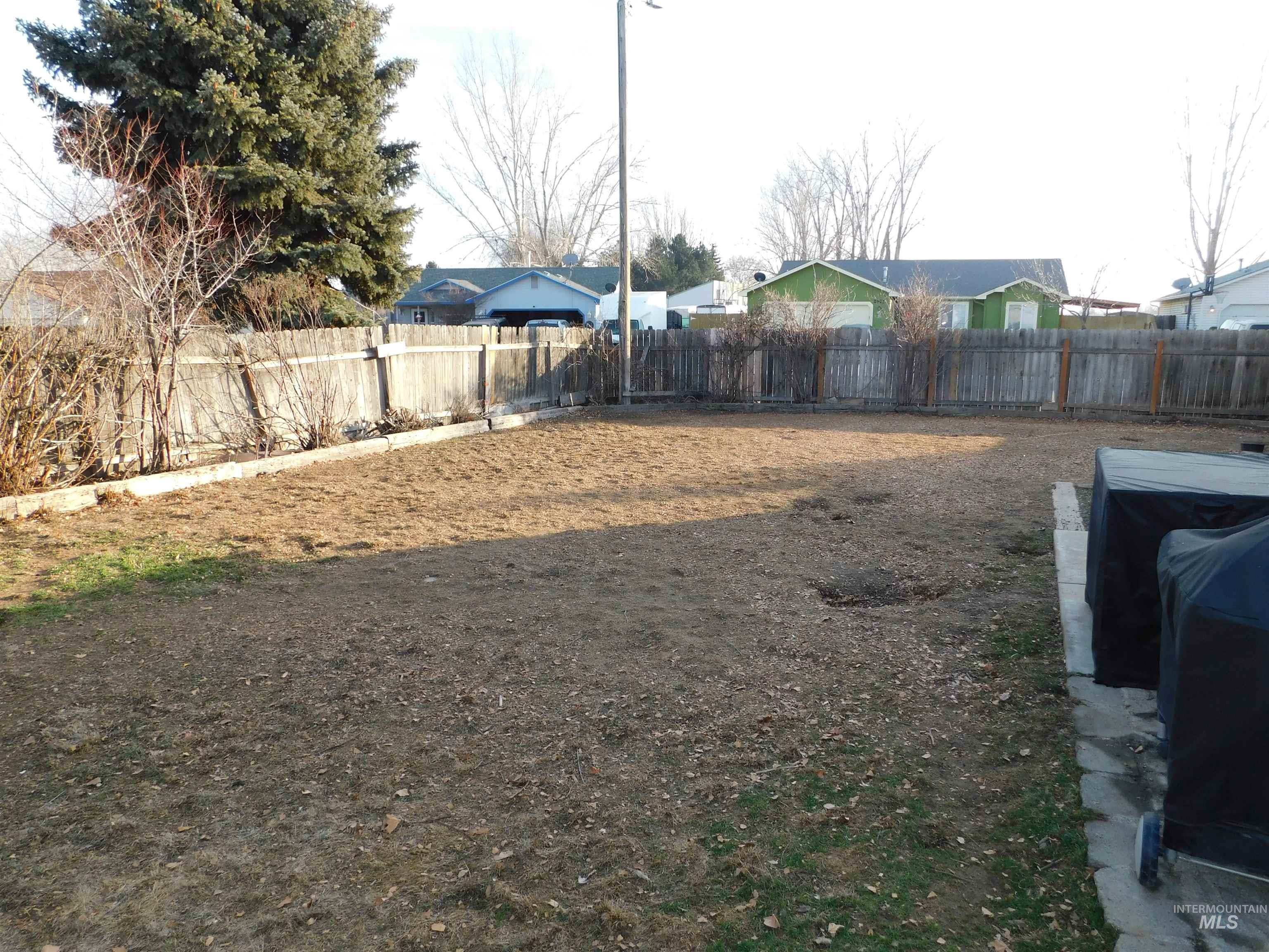 1416 Sunflower Court, Nampa, Idaho 83686, 3 Bedrooms, 2 Bathrooms, Residential For Sale, Price $340,000,MLS 98971646