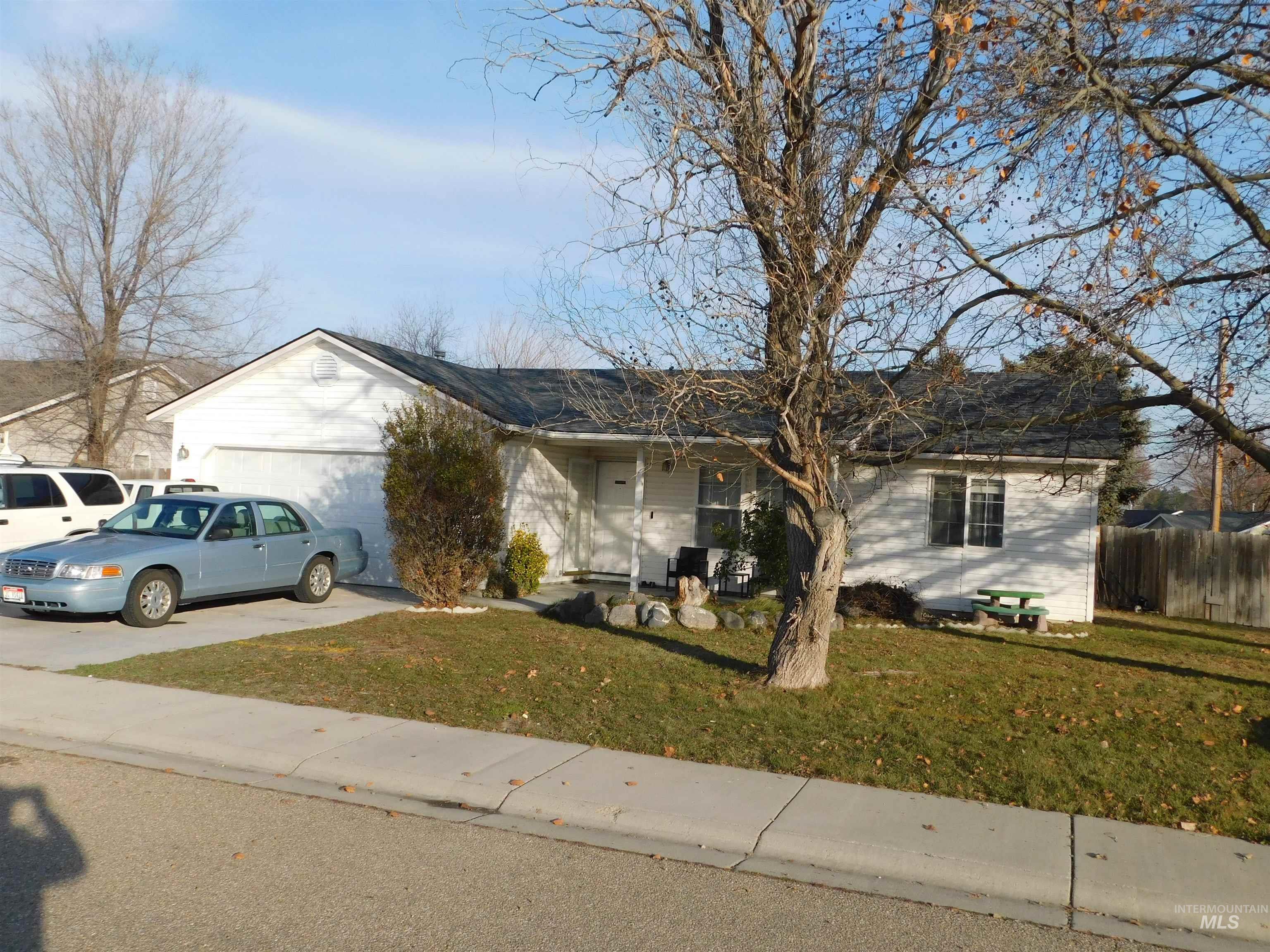 1416 Sunflower Court, Nampa, Idaho 83686, 3 Bedrooms, 2 Bathrooms, Residential For Sale, Price $340,000,MLS 98971646
