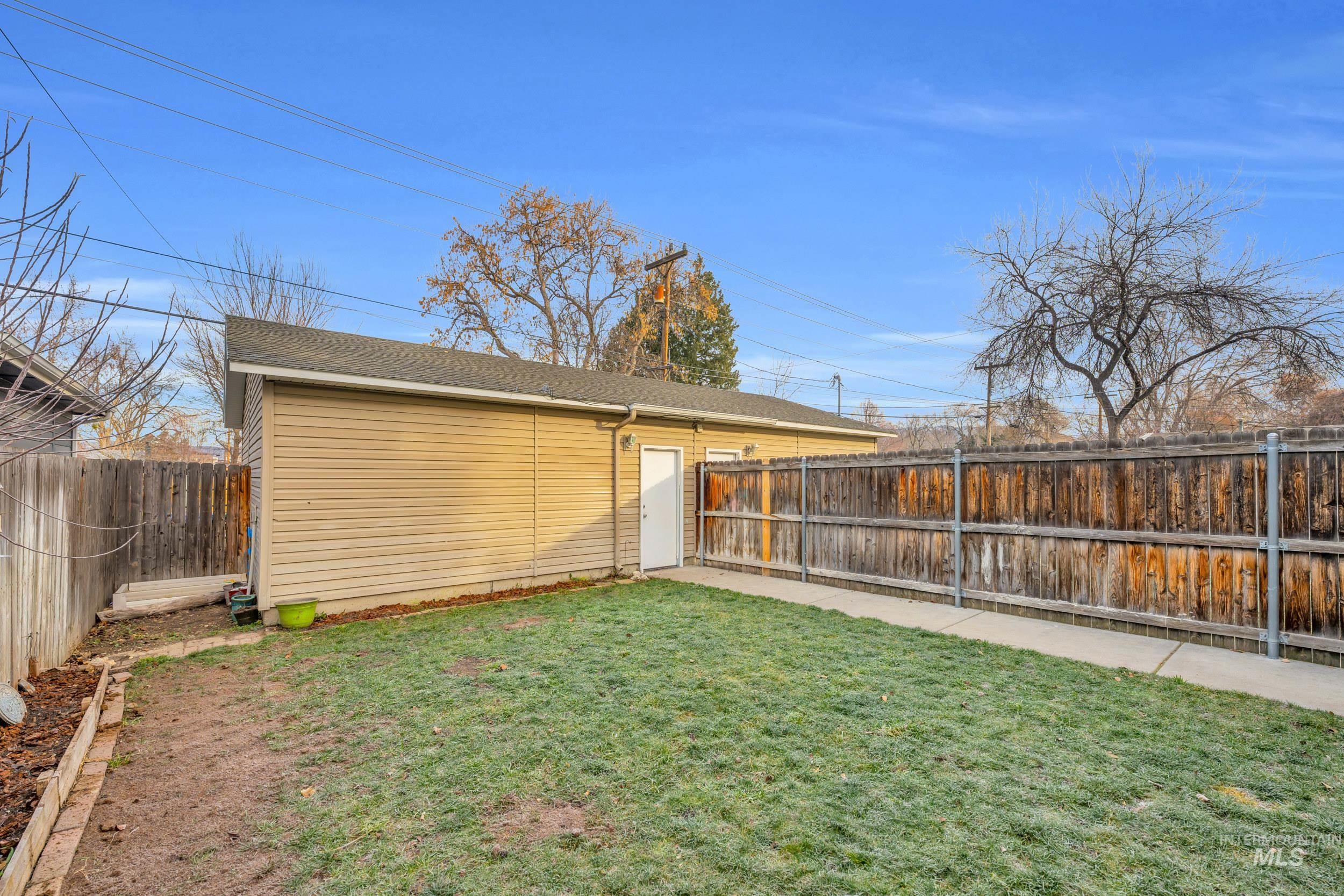 2712 & 2714 Madison, Boise, Idaho 83702, 2 Bedrooms, 1.5 Bathrooms, Residential Income For Sale, Price $655,000,MLS 98971648