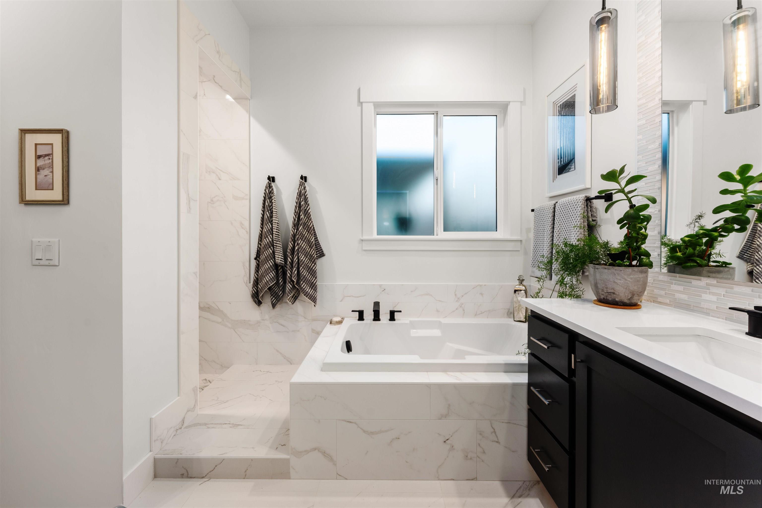 3941 S Daybreak Pl, Meridian, Idaho 83642, 4 Bedrooms, 3 Bathrooms, Residential For Sale, Price $987,000,MLS 98971650