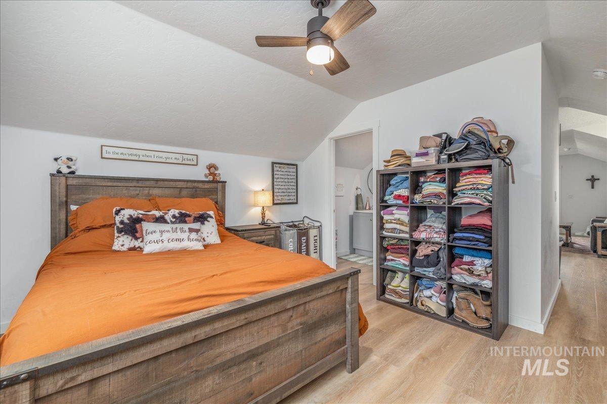 4125 S Nickel Creek Pl, Meridian, Idaho 83642-2588, 5 Bedrooms, 3.5 Bathrooms, Residential For Sale, Price $1,450,000,MLS 98971651