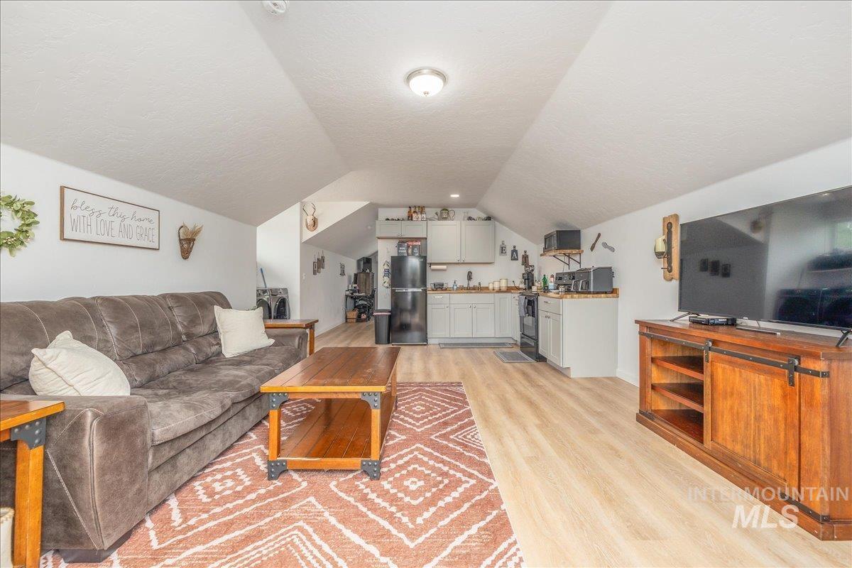 4125 S Nickel Creek Pl, Meridian, Idaho 83642-2588, 5 Bedrooms, 3.5 Bathrooms, Residential For Sale, Price $1,450,000,MLS 98971651