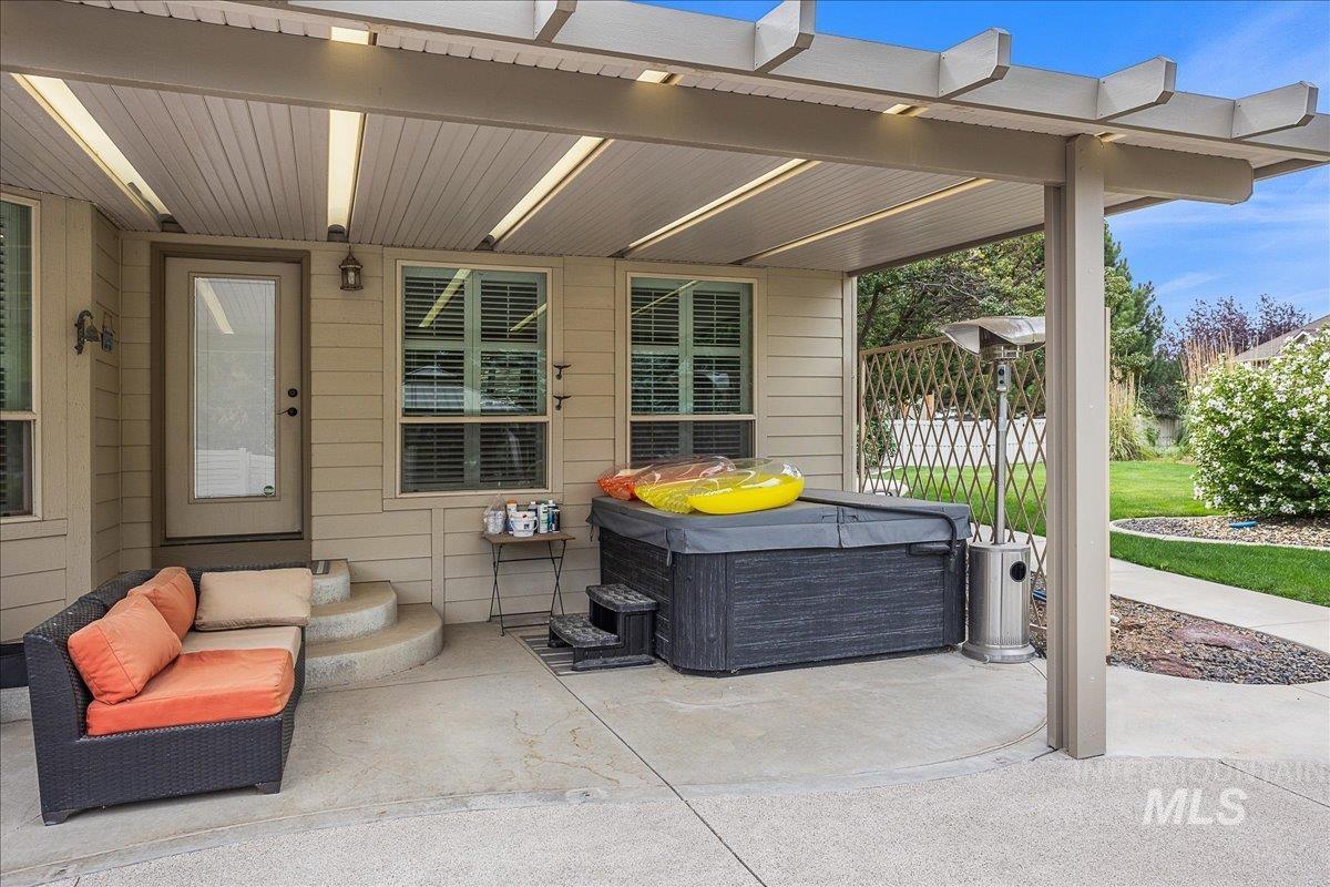 4125 S Nickel Creek Pl, Meridian, Idaho 83642-2588, 5 Bedrooms, 3.5 Bathrooms, Residential For Sale, Price $1,450,000,MLS 98971651