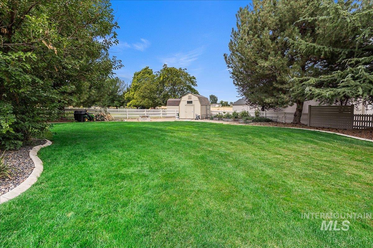 4125 S Nickel Creek Pl, Meridian, Idaho 83642-2588, 5 Bedrooms, 3.5 Bathrooms, Residential For Sale, Price $1,450,000,MLS 98971651