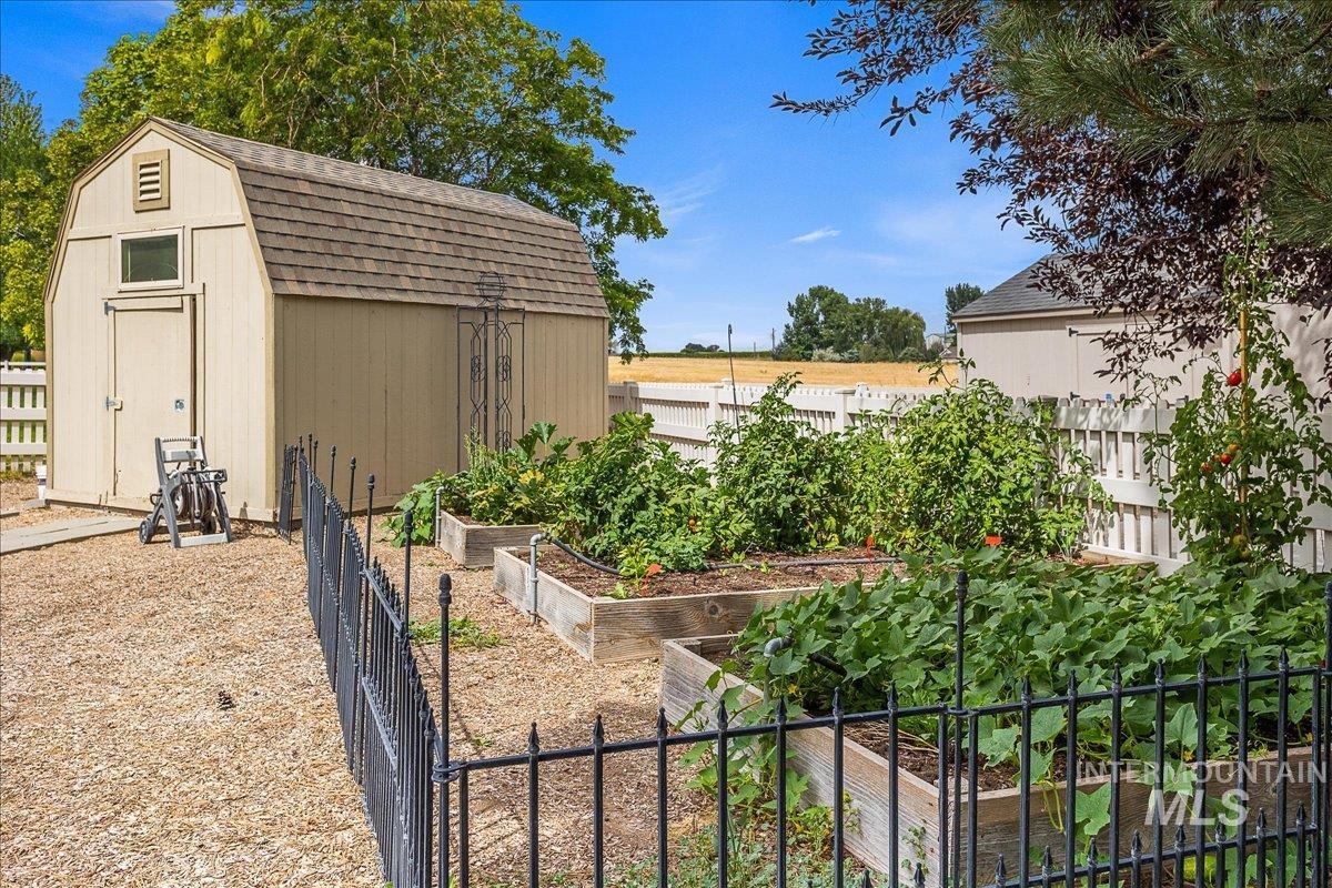 4125 S Nickel Creek Pl, Meridian, Idaho 83642-2588, 5 Bedrooms, 3.5 Bathrooms, Residential For Sale, Price $1,450,000,MLS 98971651