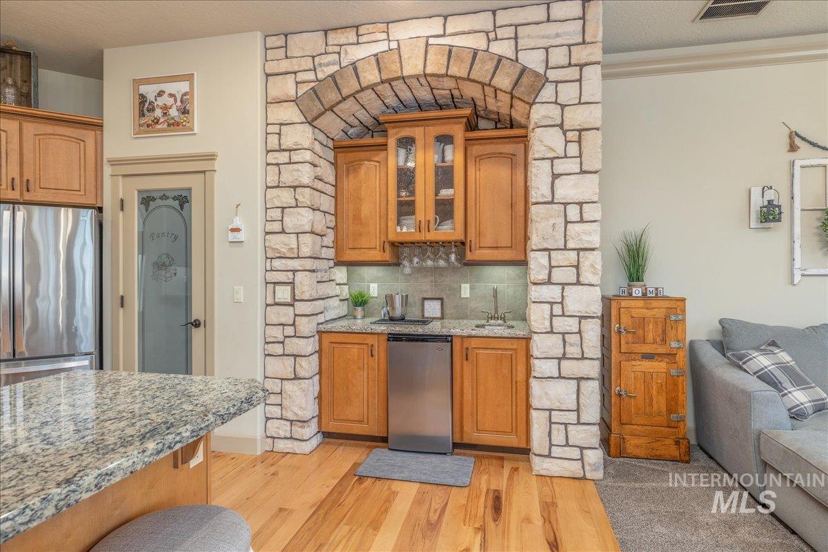 4125 S Nickel Creek Pl, Meridian, Idaho 83642-2588, 5 Bedrooms, 3.5 Bathrooms, Residential For Sale, Price $1,450,000,MLS 98971651