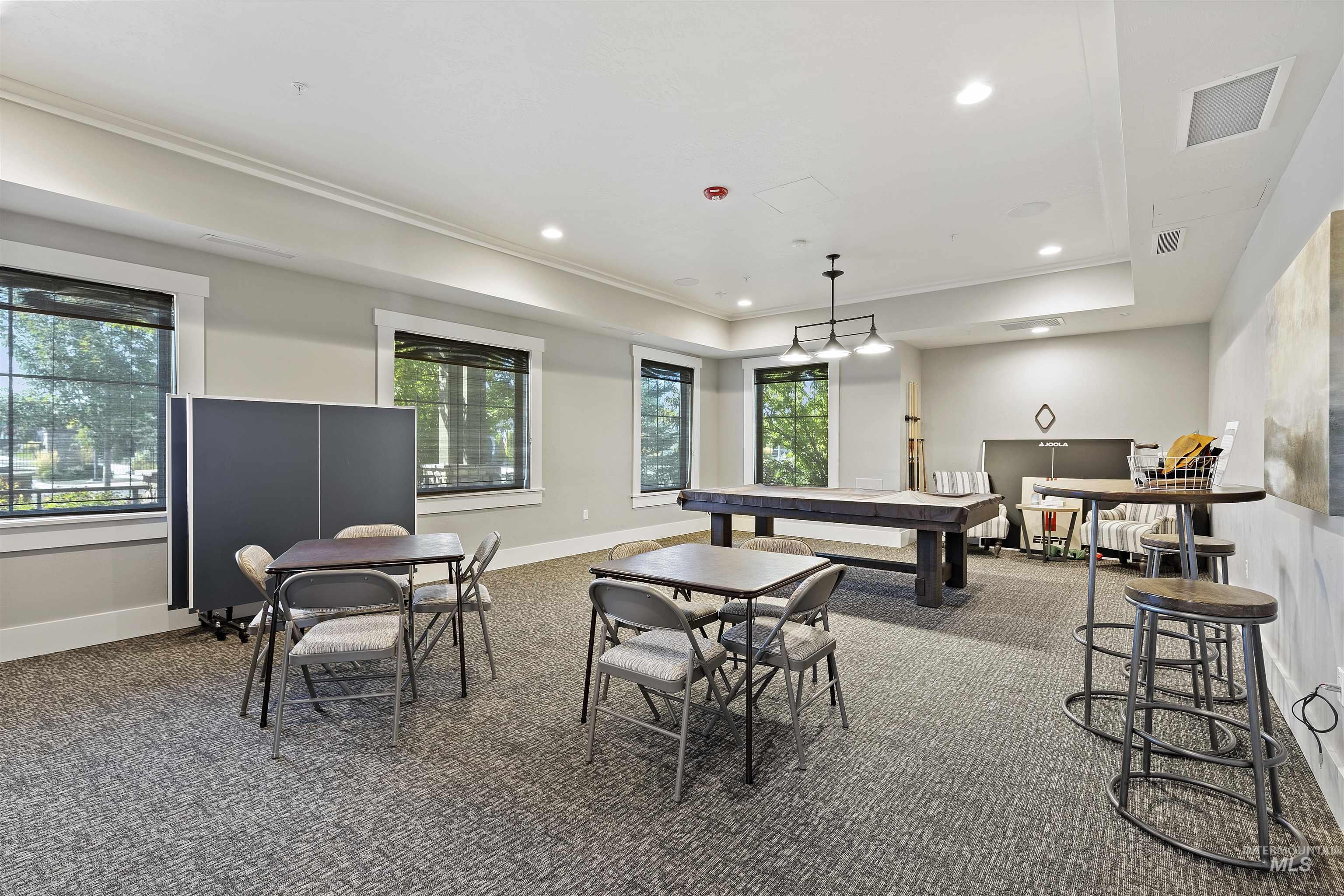 6164 N Winward Ln, Meridian, Idaho 83646, 1 Bedroom, 1.5 Bathrooms, Residential For Sale, Price $450,000,MLS 98971655