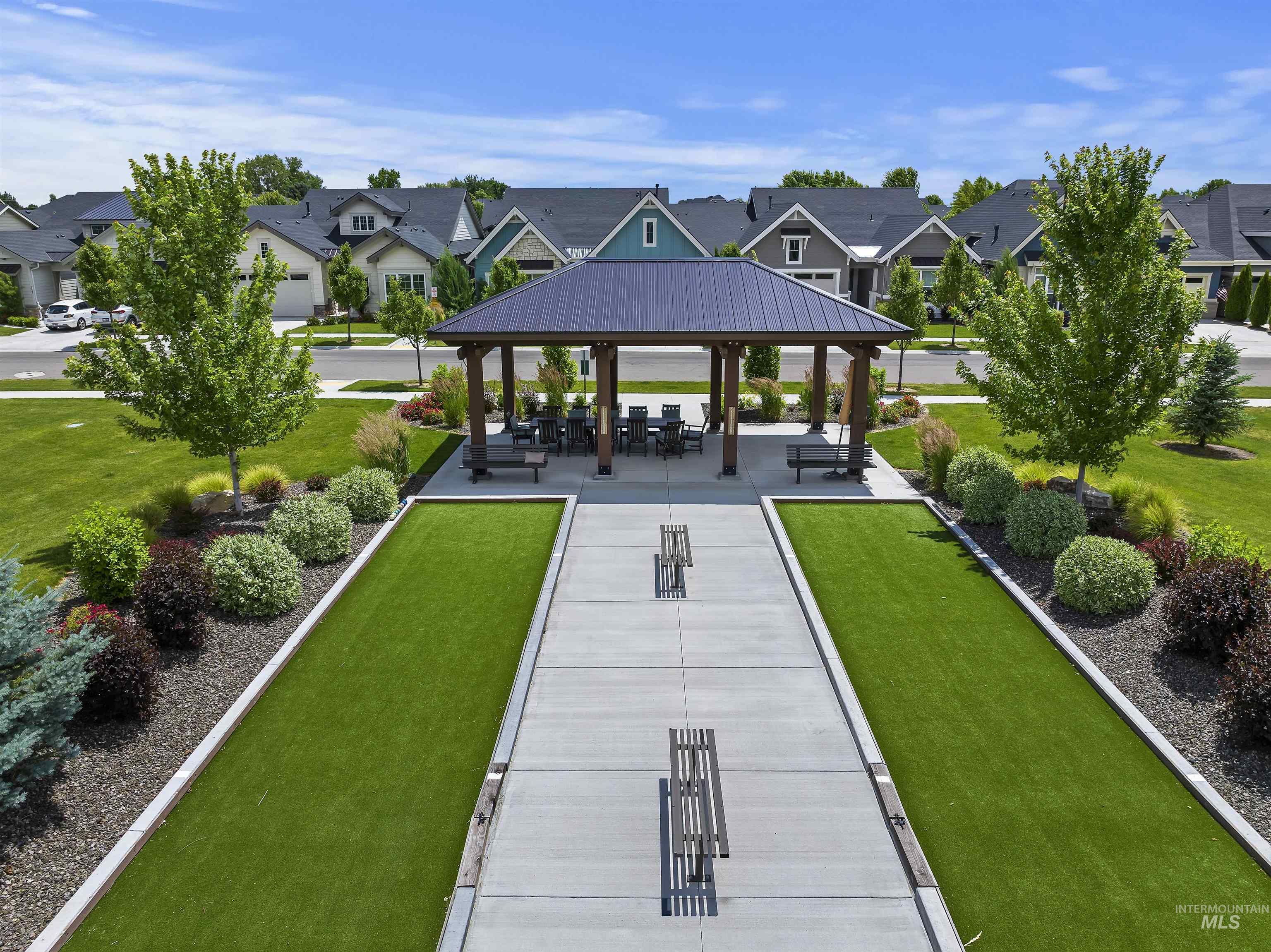 6164 N Winward Ln, Meridian, Idaho 83646, 1 Bedroom, 1.5 Bathrooms, Residential For Sale, Price $450,000,MLS 98971655