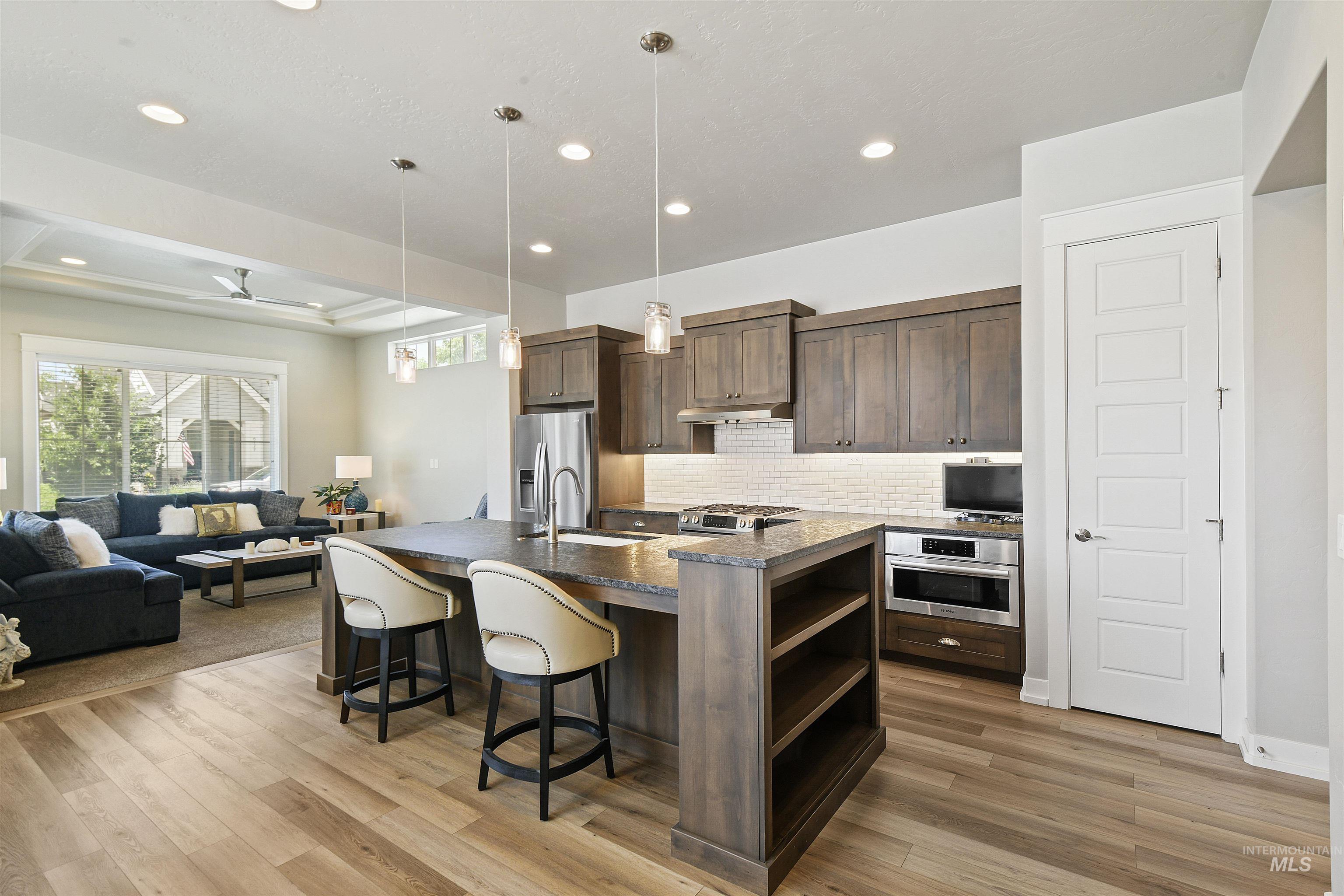 6164 N Winward Ln, Meridian, Idaho 83646, 1 Bedroom, 1.5 Bathrooms, Residential For Sale, Price $450,000,MLS 98971655