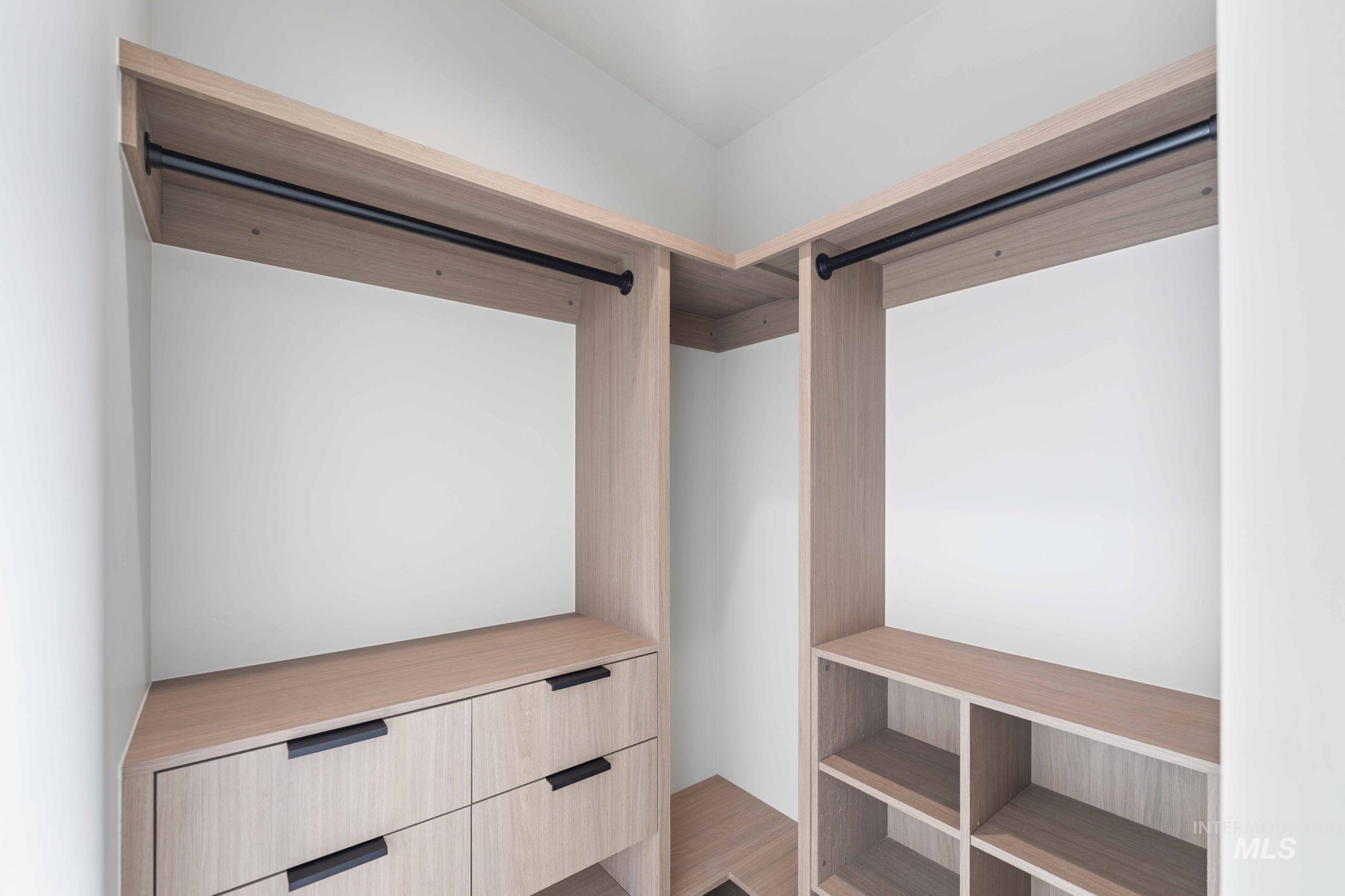 1201 S Samson Trail, McCall, Idaho 83638, 3 Bedrooms, 3 Bathrooms, Residential For Sale, Price $2,100,000,MLS 98971664