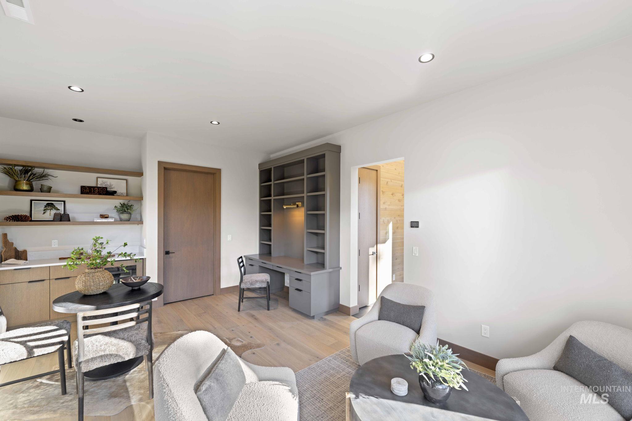 1201 S Samson Trail, McCall, Idaho 83638, 3 Bedrooms, 3 Bathrooms, Residential For Sale, Price $2,100,000,MLS 98971664