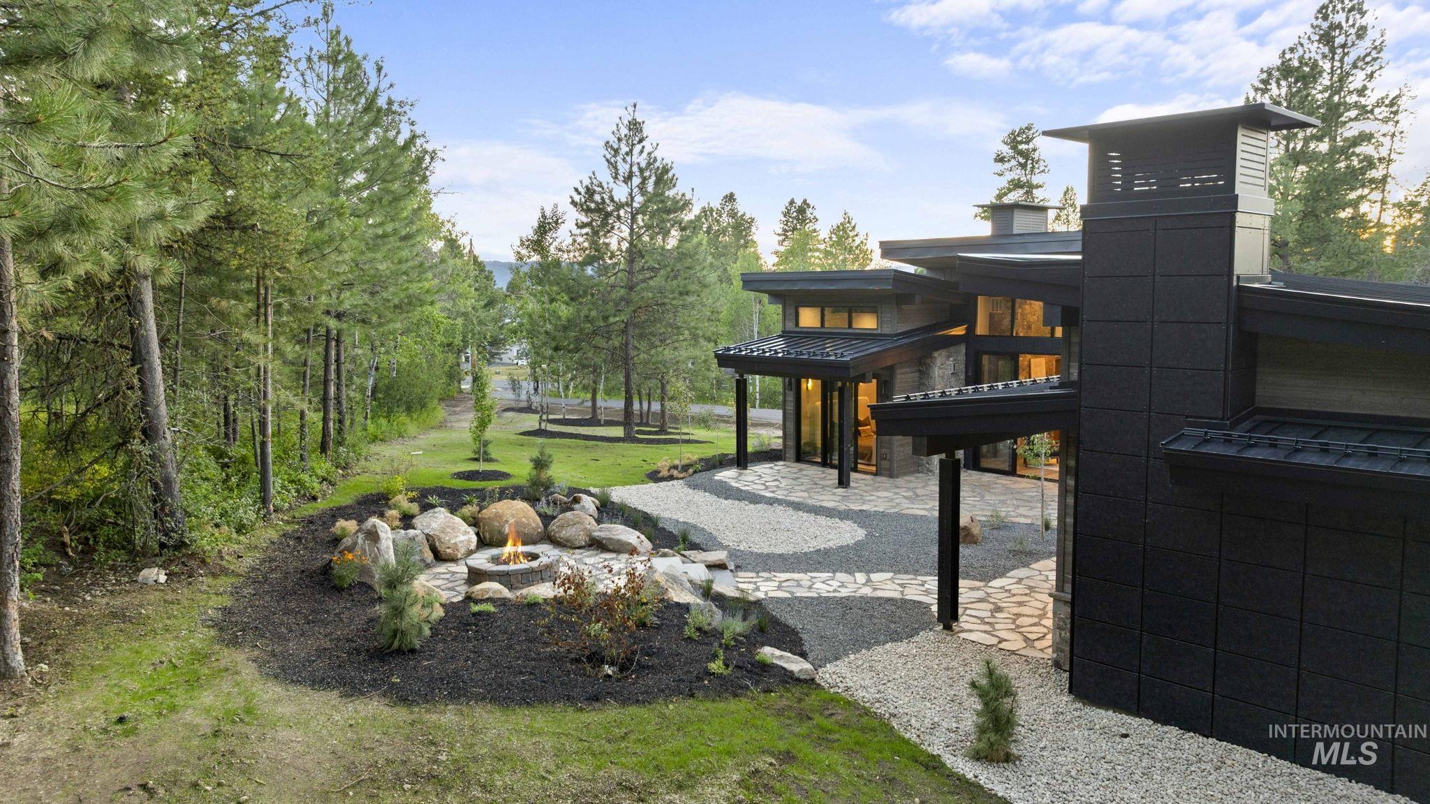 1201 S Samson Trail, McCall, Idaho 83638, 3 Bedrooms, 3 Bathrooms, Residential For Sale, Price $2,100,000,MLS 98971664