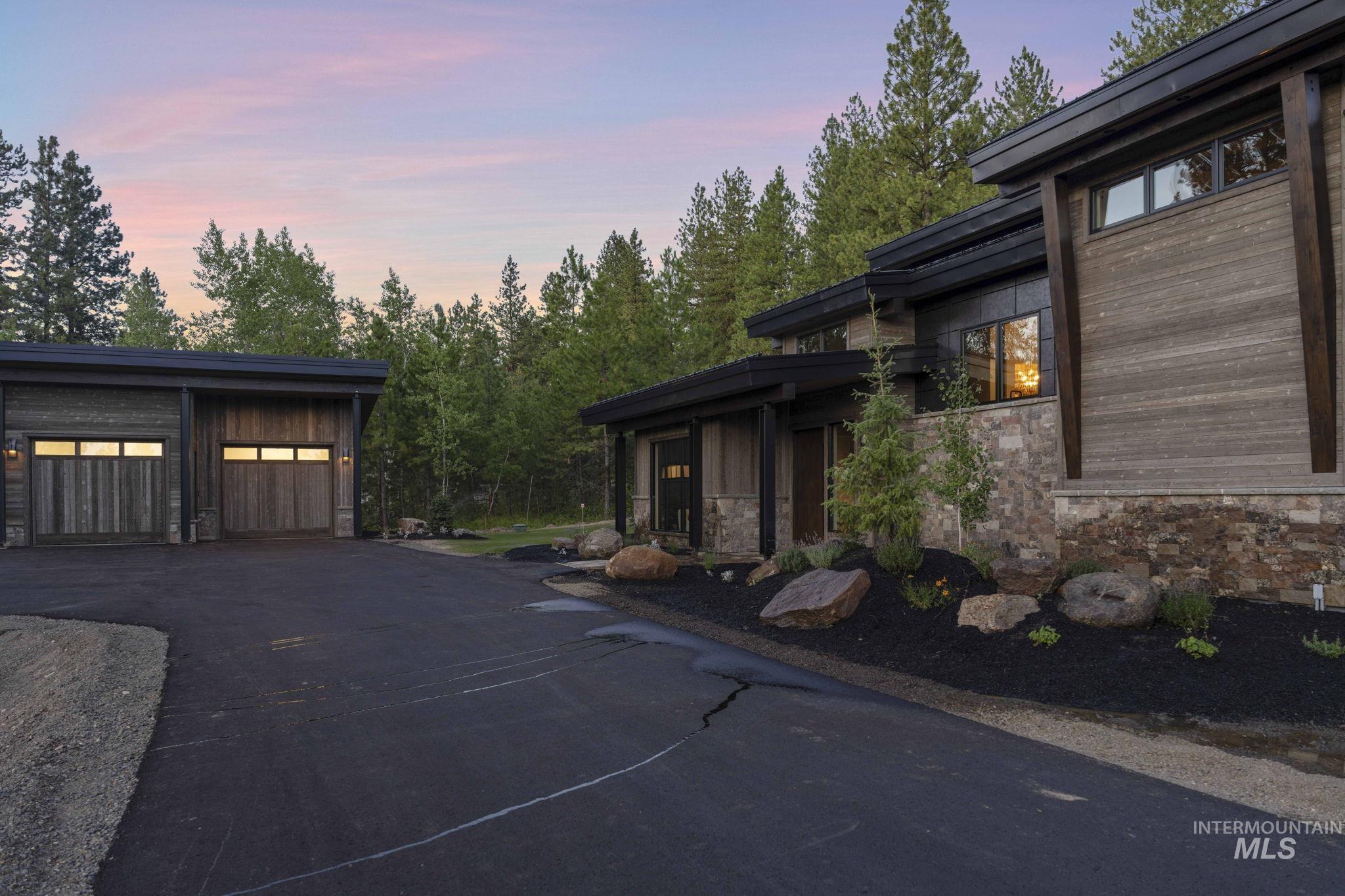 1201 S Samson Trail, McCall, Idaho 83638, 3 Bedrooms, 3 Bathrooms, Residential For Sale, Price $2,100,000,MLS 98971664