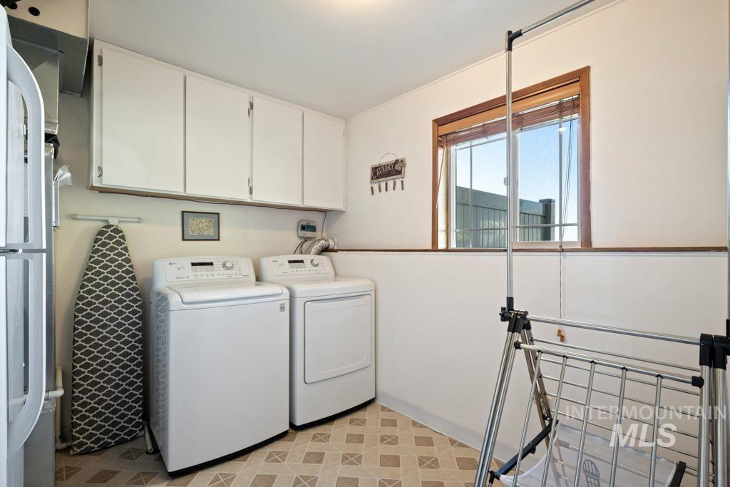 3828 15th, Lewiston, Idaho 83501, 4 Bedrooms, 2 Bathrooms, Residential For Sale, Price $483,500,MLS 98971667