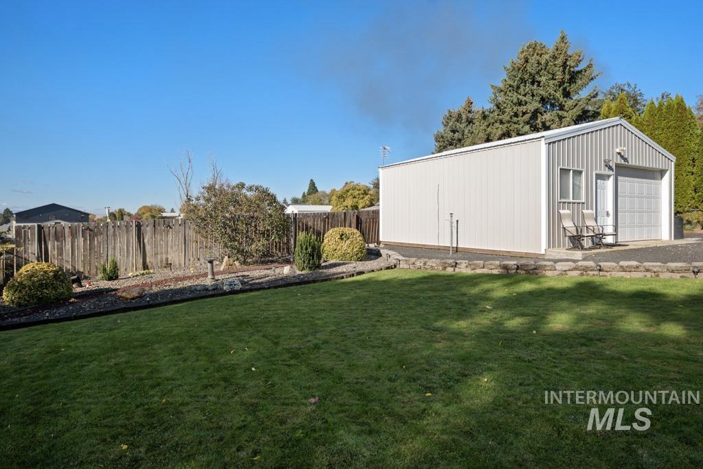 3828 15th, Lewiston, Idaho 83501, 4 Bedrooms, 2 Bathrooms, Residential For Sale, Price $483,500,MLS 98971667