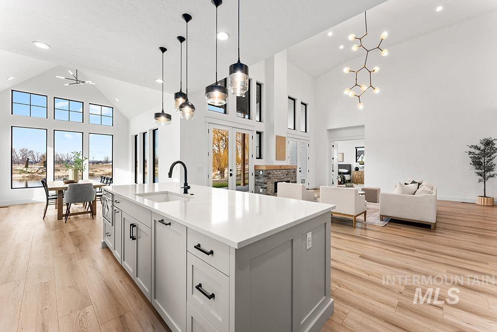 6284 Salmon Falls, Star, Idaho 83669, 4 Bedrooms, 3 Bathrooms, Residential For Sale, Price $1,475,000,MLS 98971668