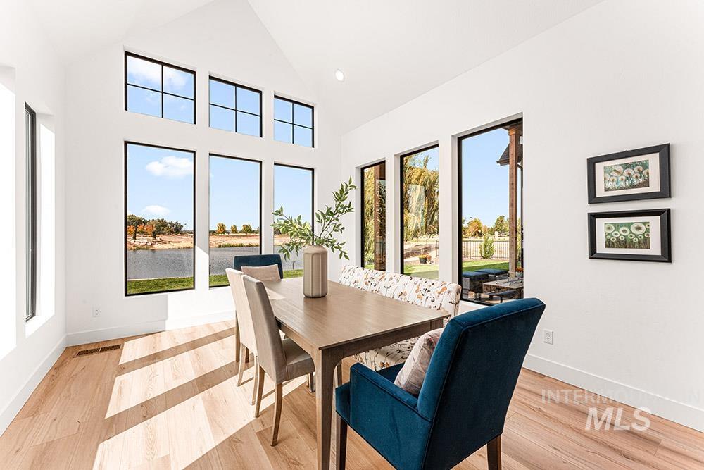 6284 Salmon Falls, Star, Idaho 83669, 4 Bedrooms, 3 Bathrooms, Residential For Sale, Price $1,475,000,MLS 98971668