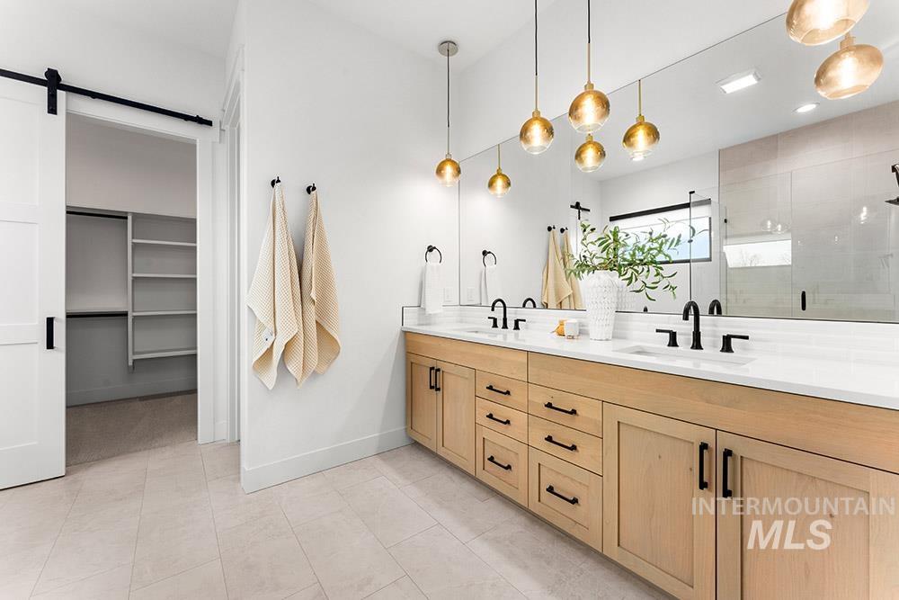 6284 Salmon Falls, Star, Idaho 83669, 4 Bedrooms, 3 Bathrooms, Residential For Sale, Price $1,475,000,MLS 98971668