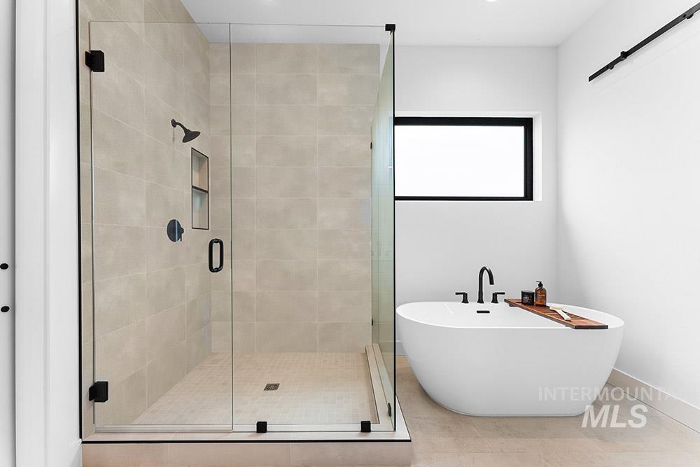 6284 Salmon Falls, Star, Idaho 83669, 4 Bedrooms, 3 Bathrooms, Residential For Sale, Price $1,475,000,MLS 98971668