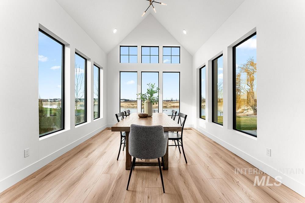 6284 Salmon Falls, Star, Idaho 83669, 4 Bedrooms, 3 Bathrooms, Residential For Sale, Price $1,475,000,MLS 98971668