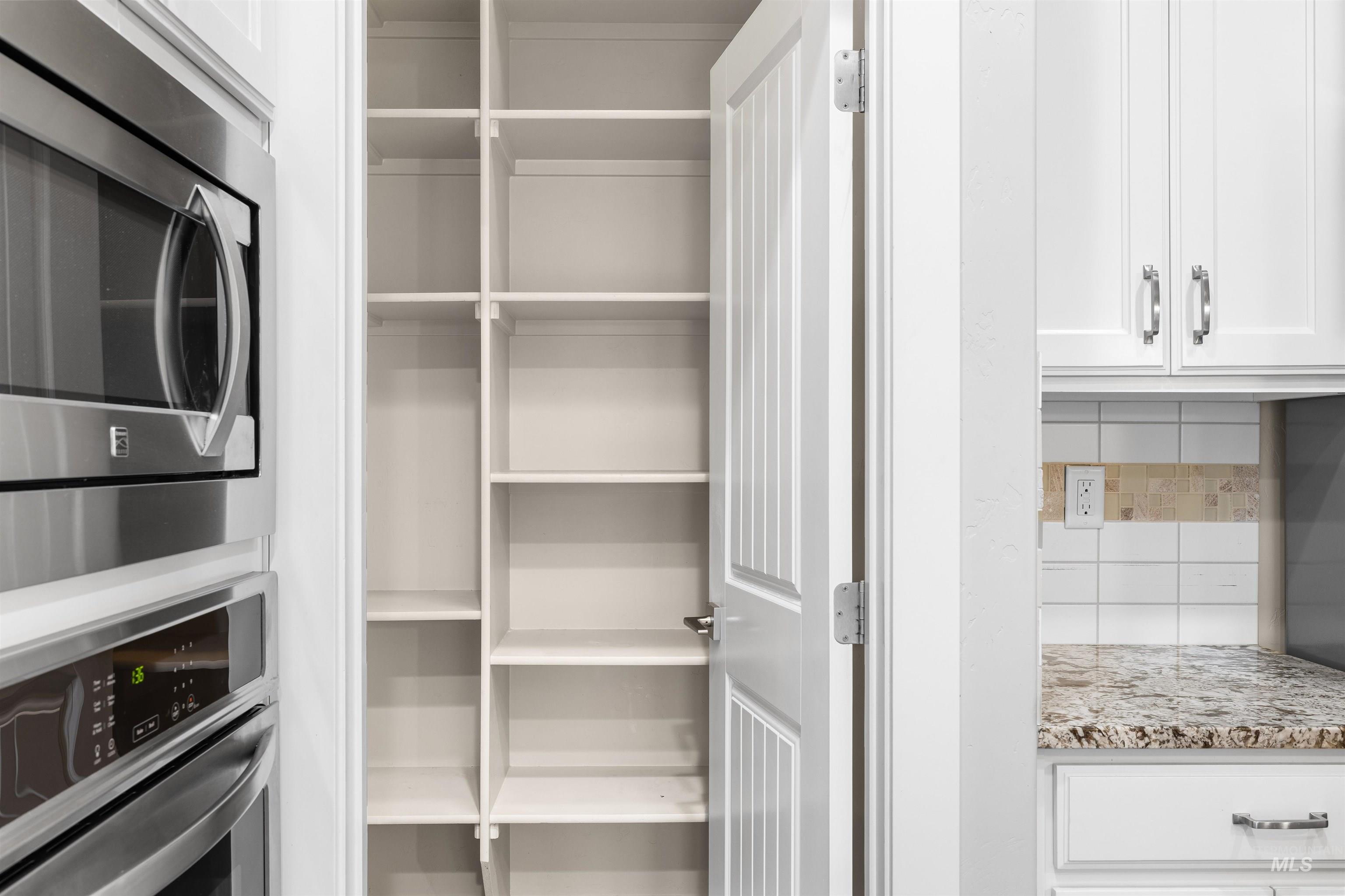 3318 N Park Crossing Ave, Meridian, Idaho 83646, 3 Bedrooms, 2 Bathrooms, Residential For Sale, Price $499,900, 98971670