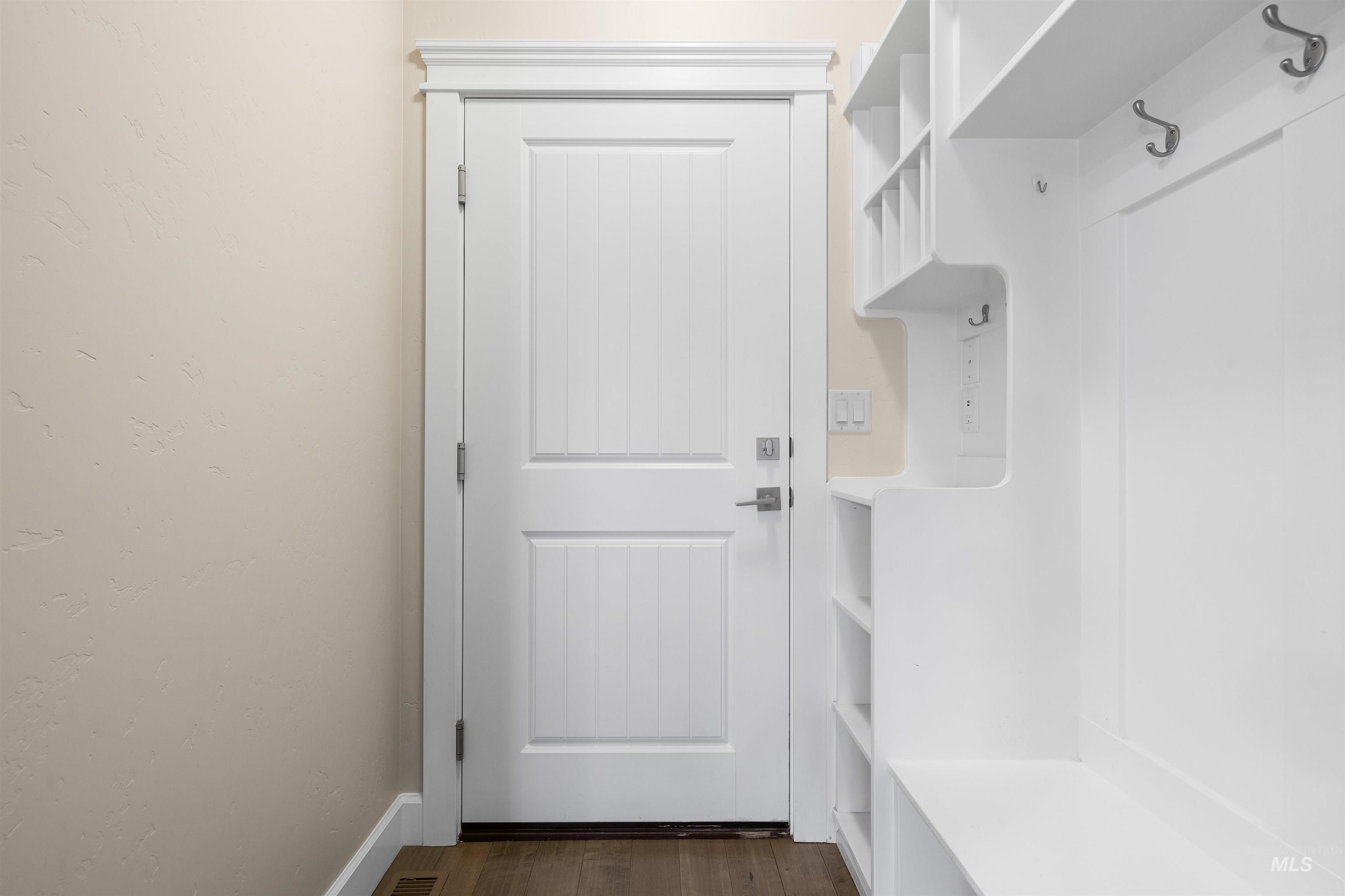 3318 N Park Crossing Ave, Meridian, Idaho 83646, 3 Bedrooms, 2 Bathrooms, Residential For Sale, Price $499,900, 98971670