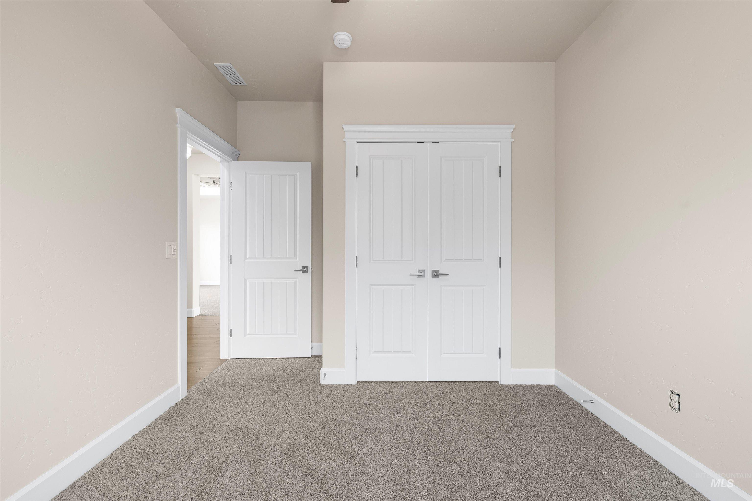 3318 N Park Crossing Ave, Meridian, Idaho 83646, 3 Bedrooms, 2 Bathrooms, Residential For Sale, Price $499,900, 98971670