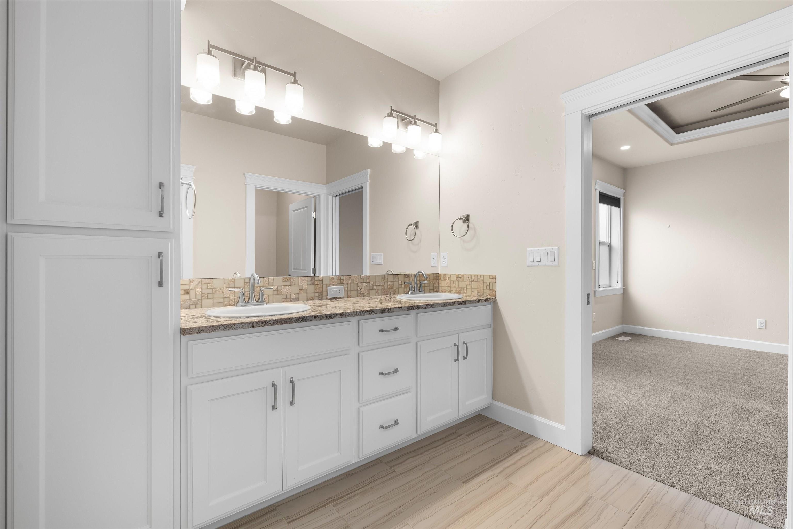 3318 N Park Crossing Ave, Meridian, Idaho 83646, 3 Bedrooms, 2 Bathrooms, Residential For Sale, Price $499,900,MLS 98971670