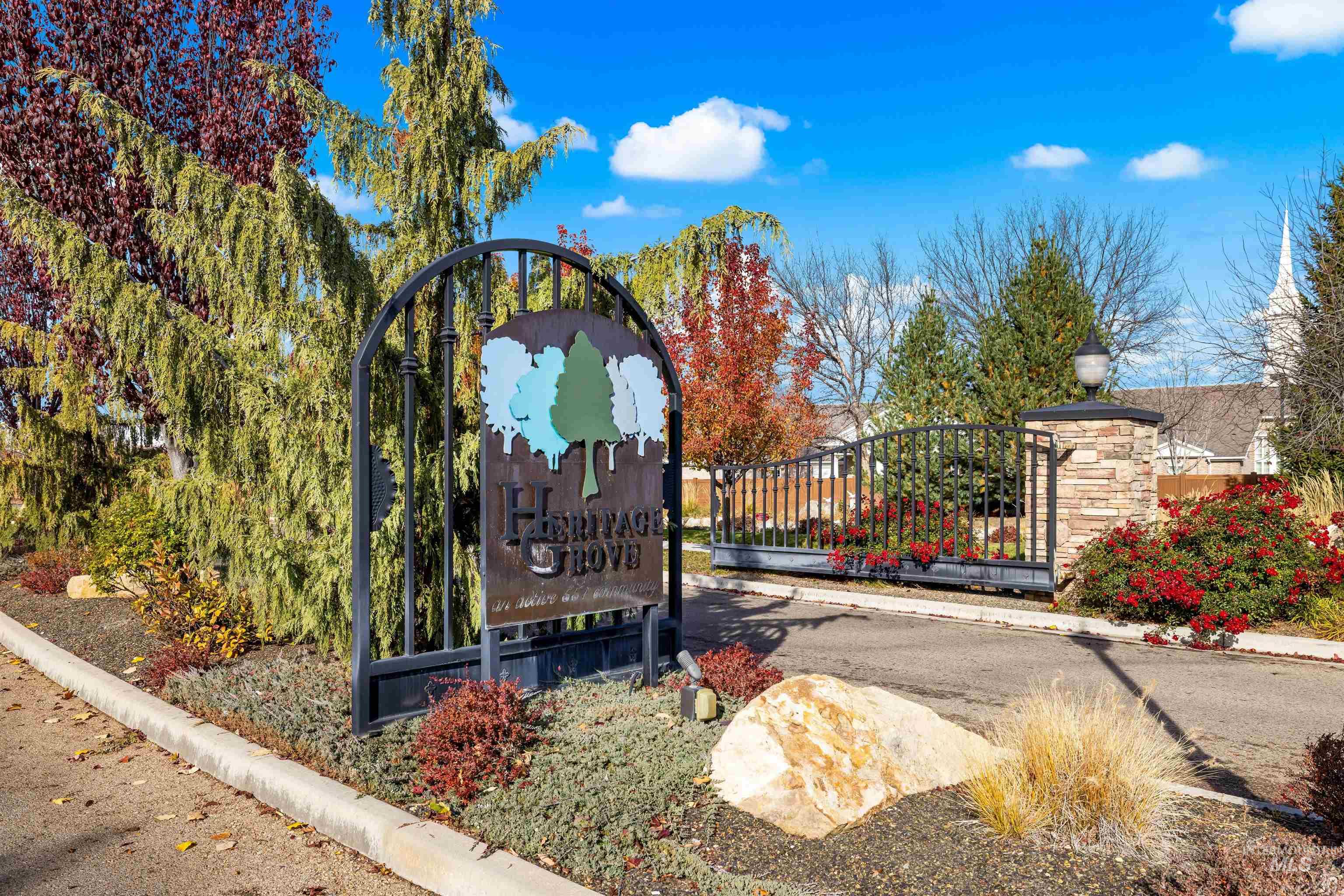 3318 N Park Crossing Ave, Meridian, Idaho 83646, 3 Bedrooms, 2 Bathrooms, Residential For Sale, Price $499,900, 98971670