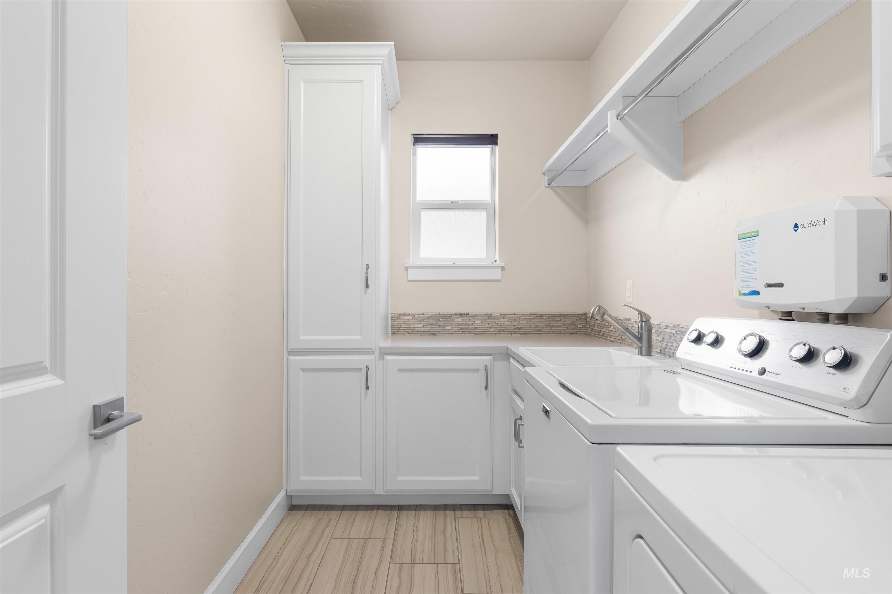 3318 N Park Crossing Ave, Meridian, Idaho 83646, 3 Bedrooms, 2 Bathrooms, Residential For Sale, Price $499,900,MLS 98971670