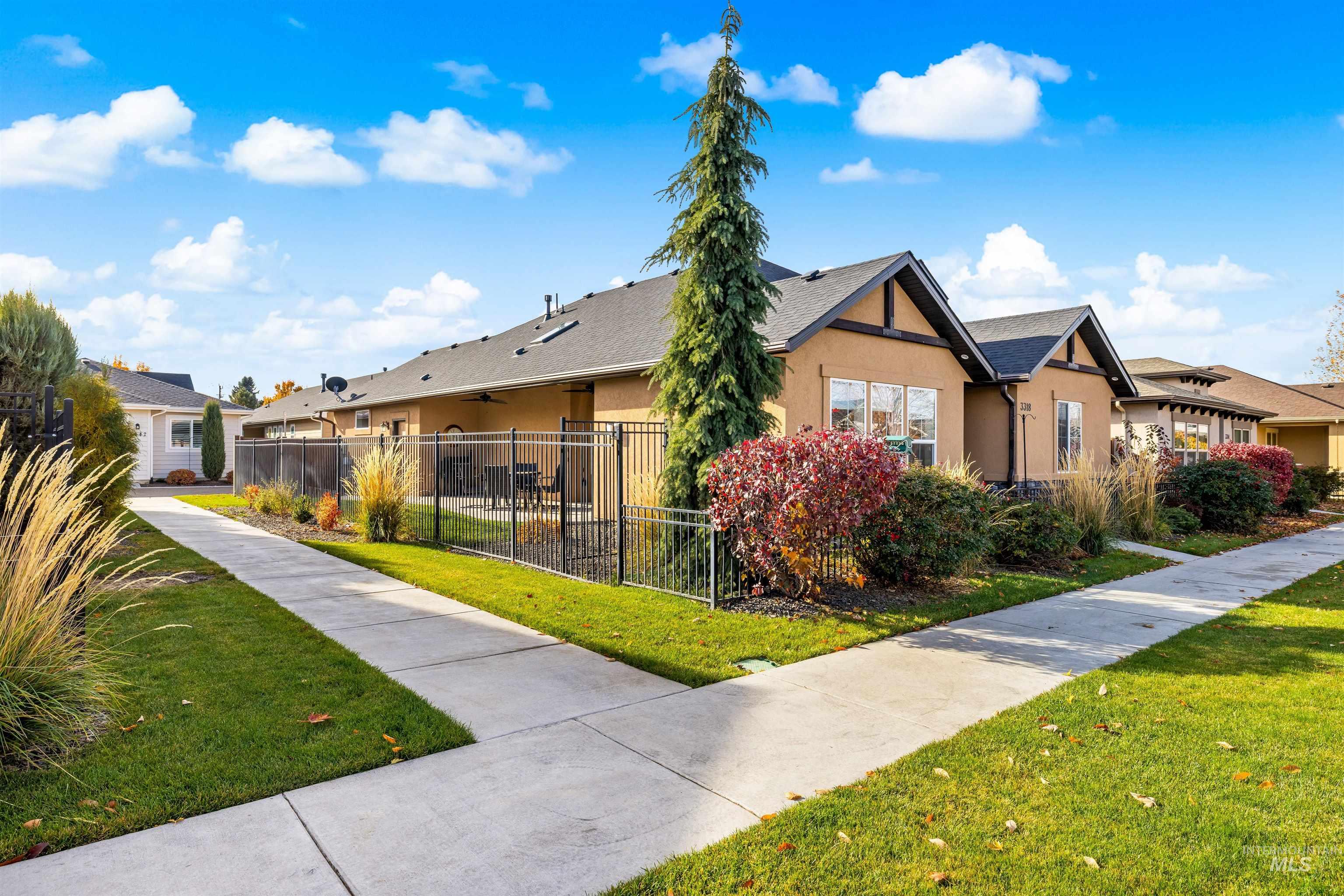 3318 N Park Crossing Ave, Meridian, Idaho 83646, 3 Bedrooms, 2 Bathrooms, Residential For Sale, Price $499,900,MLS 98971670