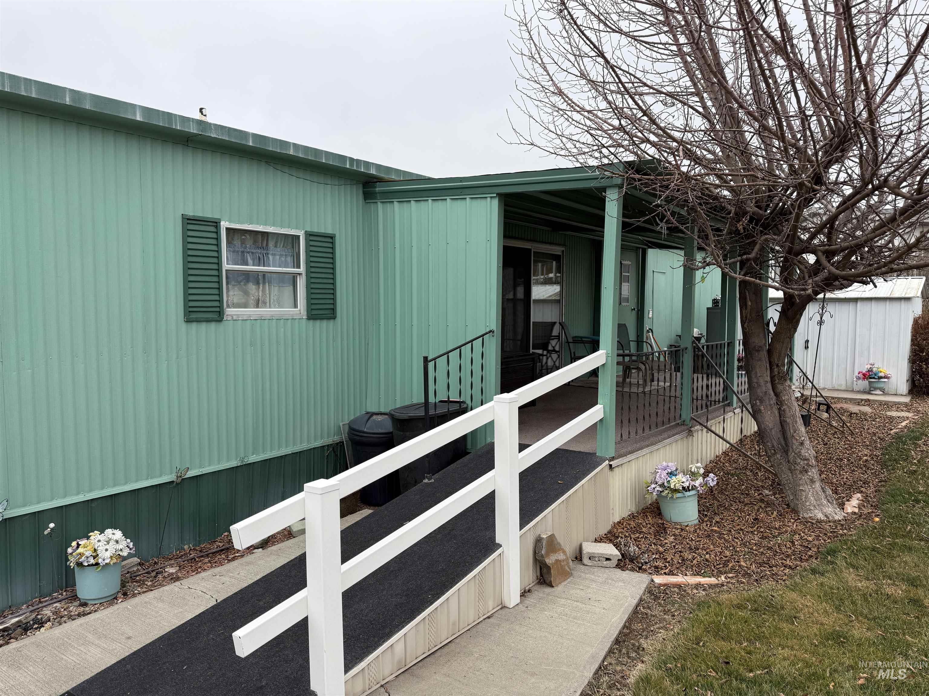 450 Pole Line Rd, Twin Falls, Idaho 83301, 2 Bedrooms, 2 Bathrooms, Residential For Sale, Price $59,000,MLS 98971671