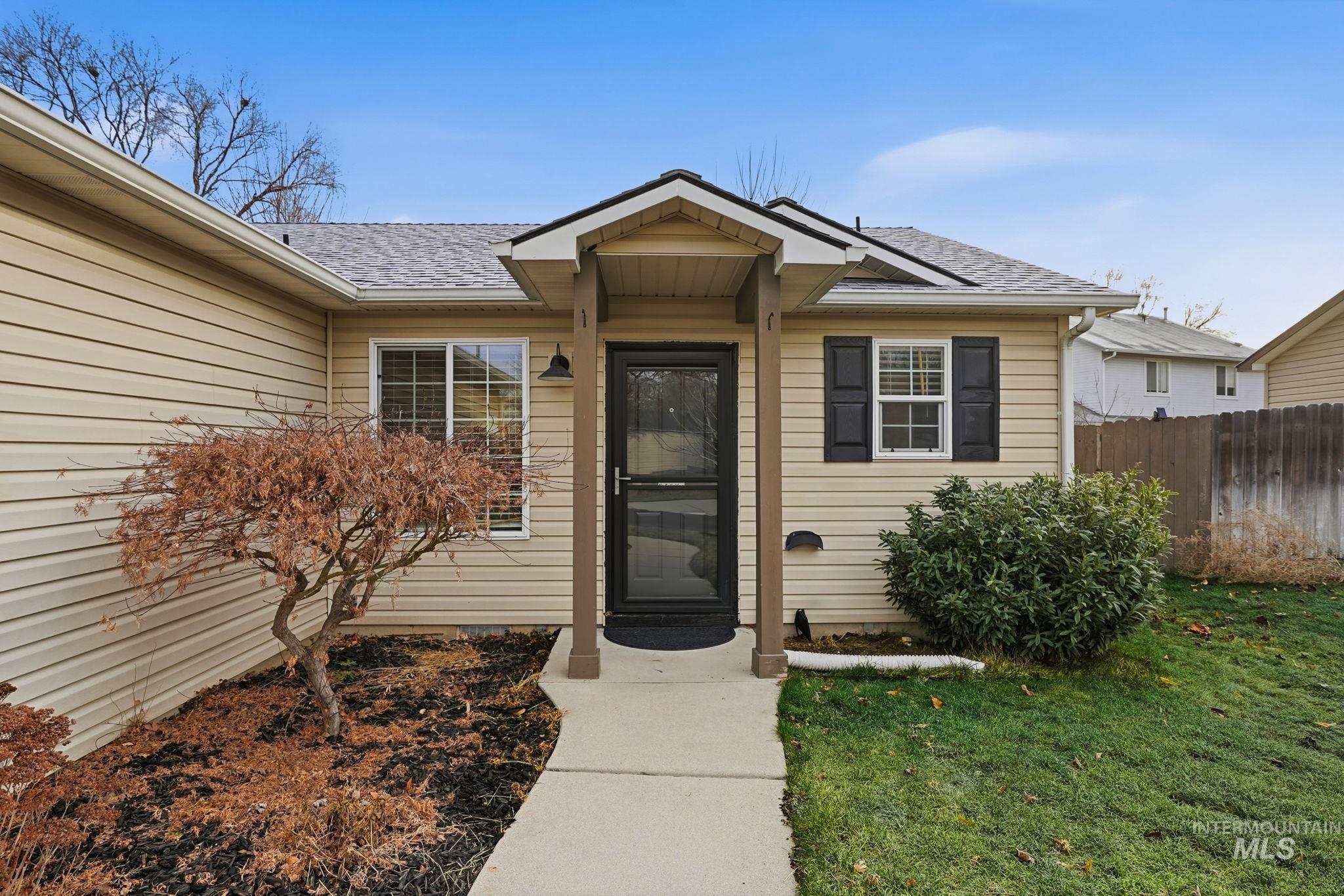 3525 S Annette Ave, Boise, Idaho 83705, 3 Bedrooms, 2 Bathrooms, Residential For Sale, Price $455,000,MLS 98971673