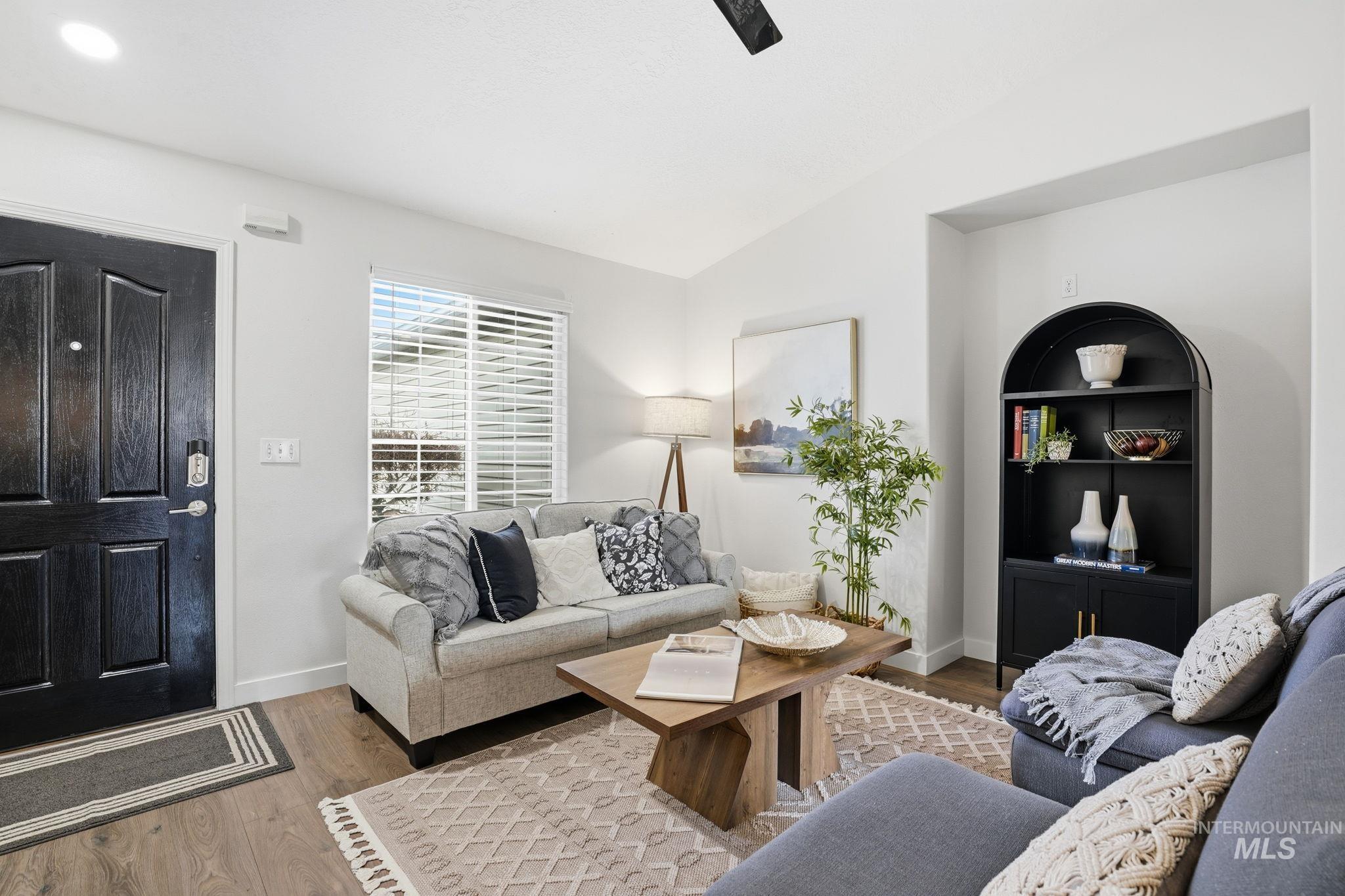 3525 S Annette Ave, Boise, Idaho 83705, 3 Bedrooms, 2 Bathrooms, Residential For Sale, Price $459,000,MLS 98971673