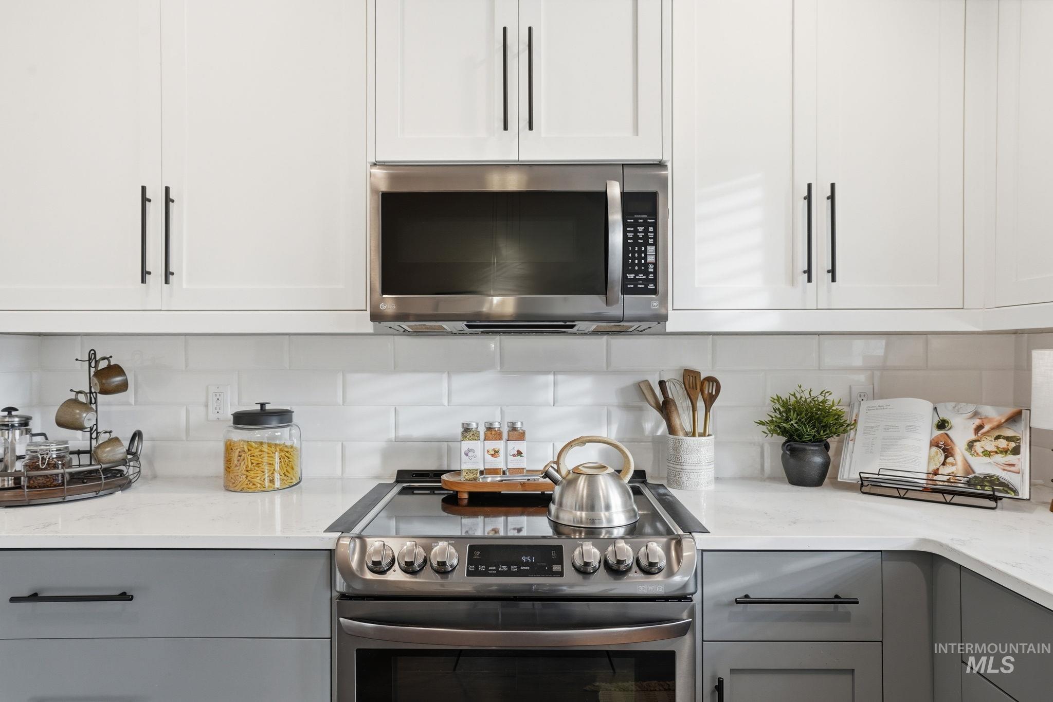 3525 S Annette Ave, Boise, Idaho 83705, 3 Bedrooms, 2 Bathrooms, Residential For Sale, Price $455,000,MLS 98971673