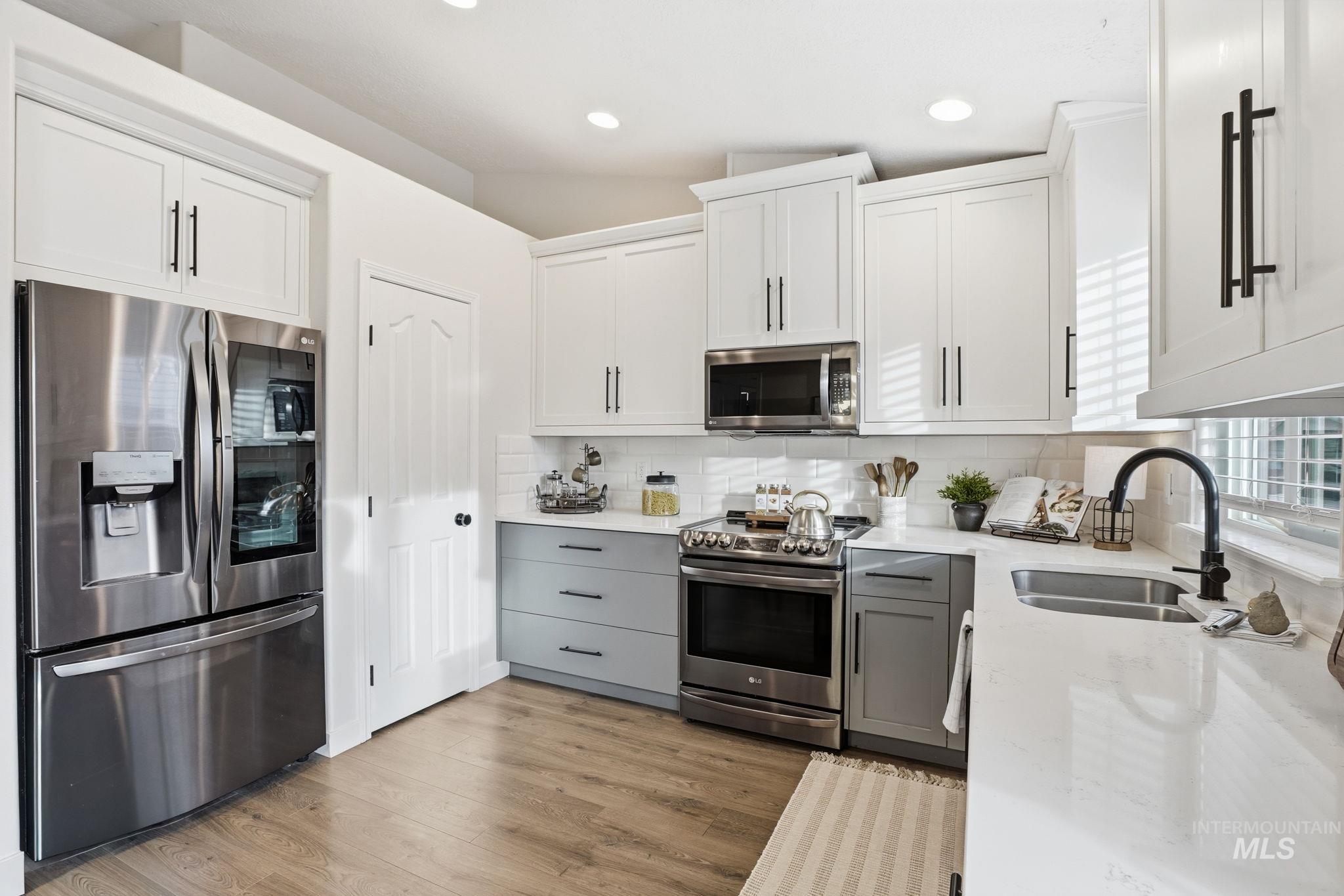 3525 S Annette Ave, Boise, Idaho 83705, 3 Bedrooms, 2 Bathrooms, Residential For Sale, Price $459,000,MLS 98971673