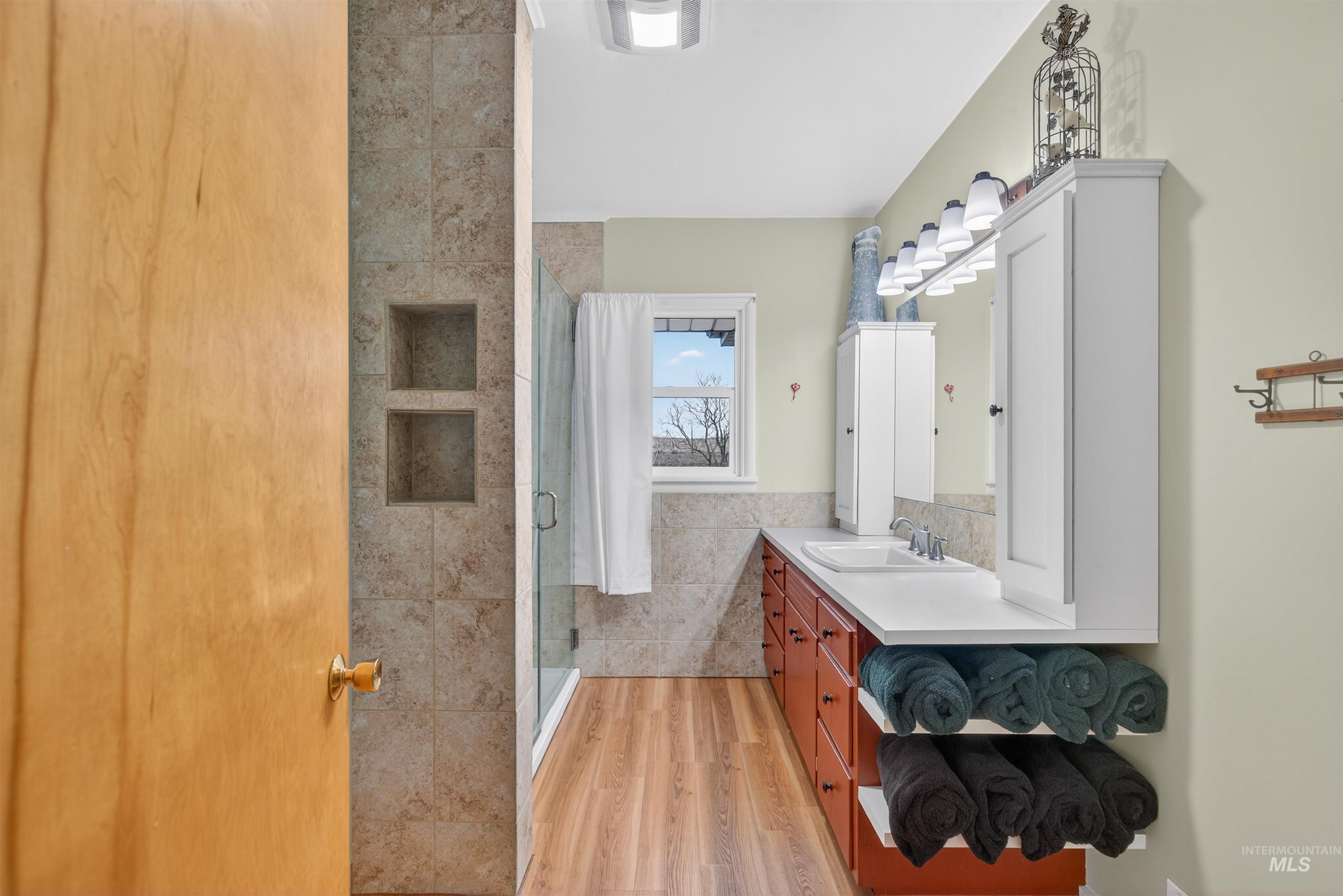 33785 South Road, Kendrick, Idaho 83537, 4 Bedrooms, 2 Bathrooms, Residential For Sale, Price $749,000,MLS 98971674