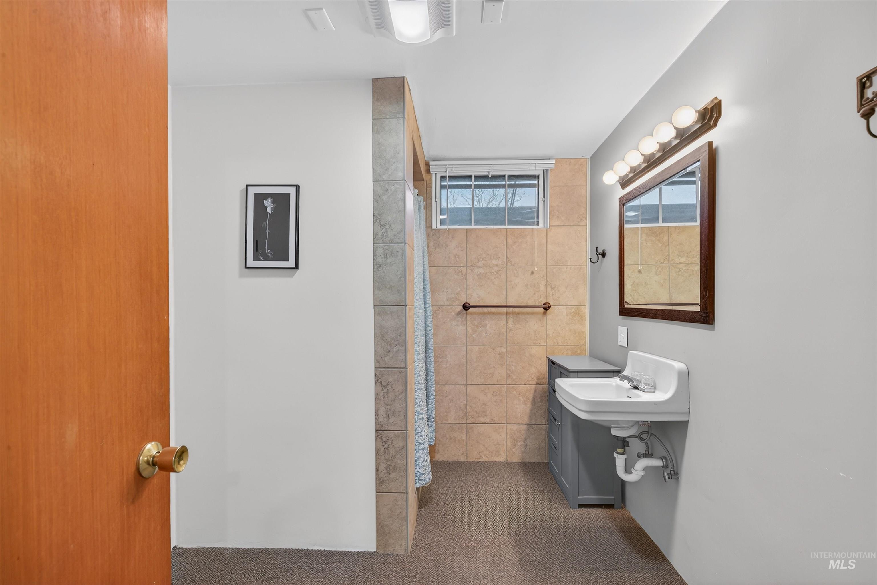 33785 South Road, Kendrick, Idaho 83537, 4 Bedrooms, 2 Bathrooms, Residential For Sale, Price $749,000,MLS 98971674