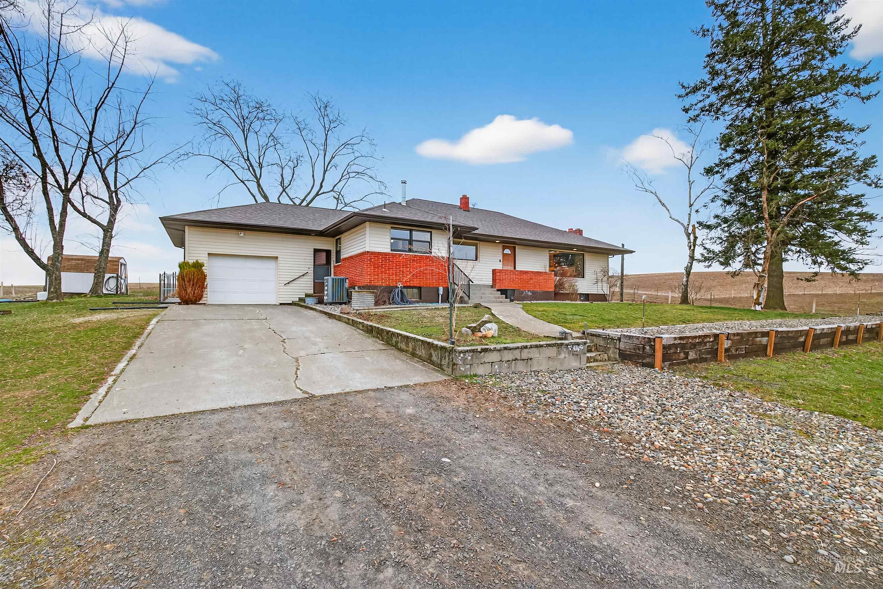 33785 South Road, Kendrick, Idaho 83537, 4 Bedrooms, 2 Bathrooms, Residential For Sale, Price $749,000,MLS 98971674