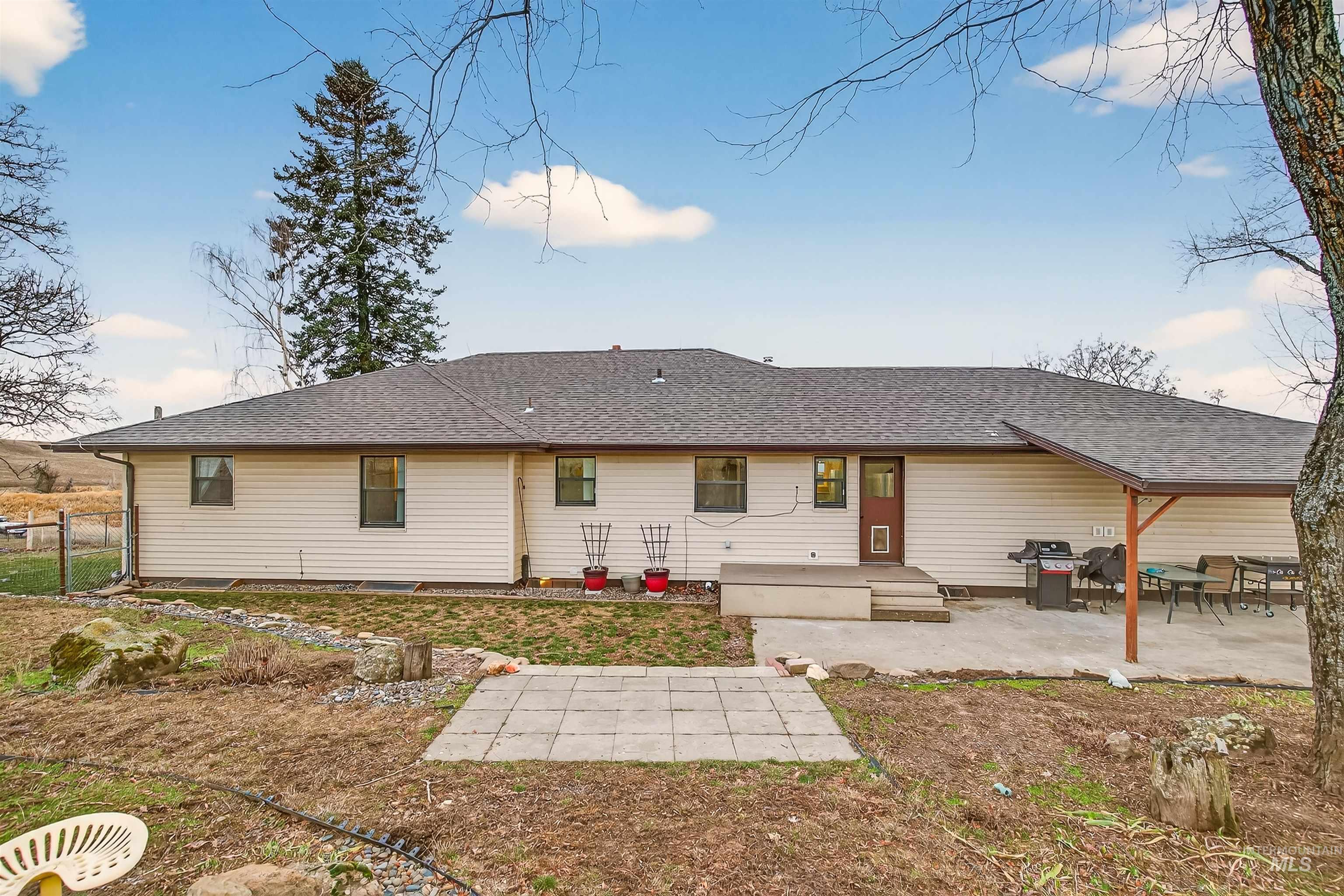 33785 South Road, Kendrick, Idaho 83537, 4 Bedrooms, 2 Bathrooms, Residential For Sale, Price $749,000,MLS 98971674