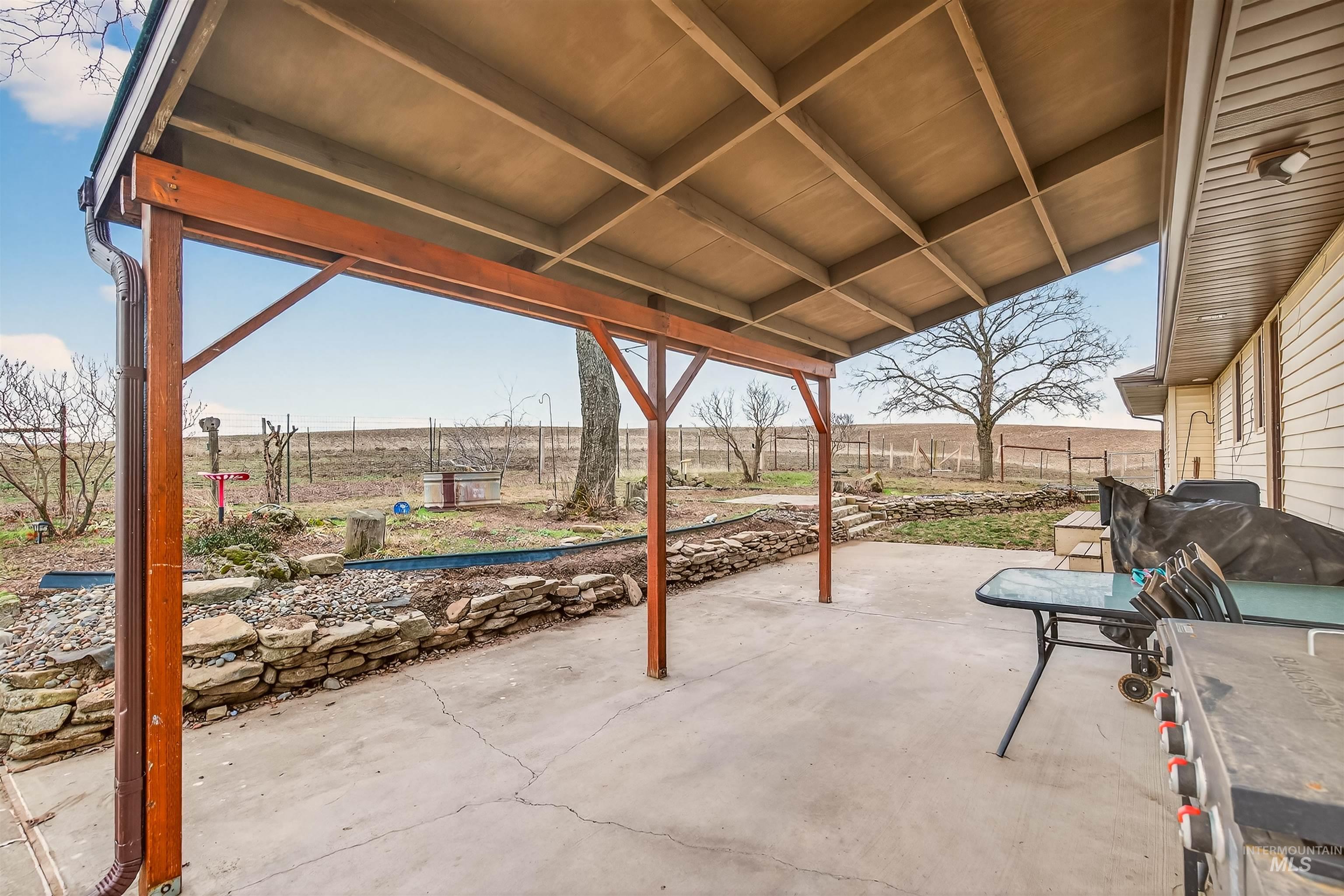 33785 South Road, Kendrick, Idaho 83537, 4 Bedrooms, 2 Bathrooms, Residential For Sale, Price $749,000,MLS 98971674