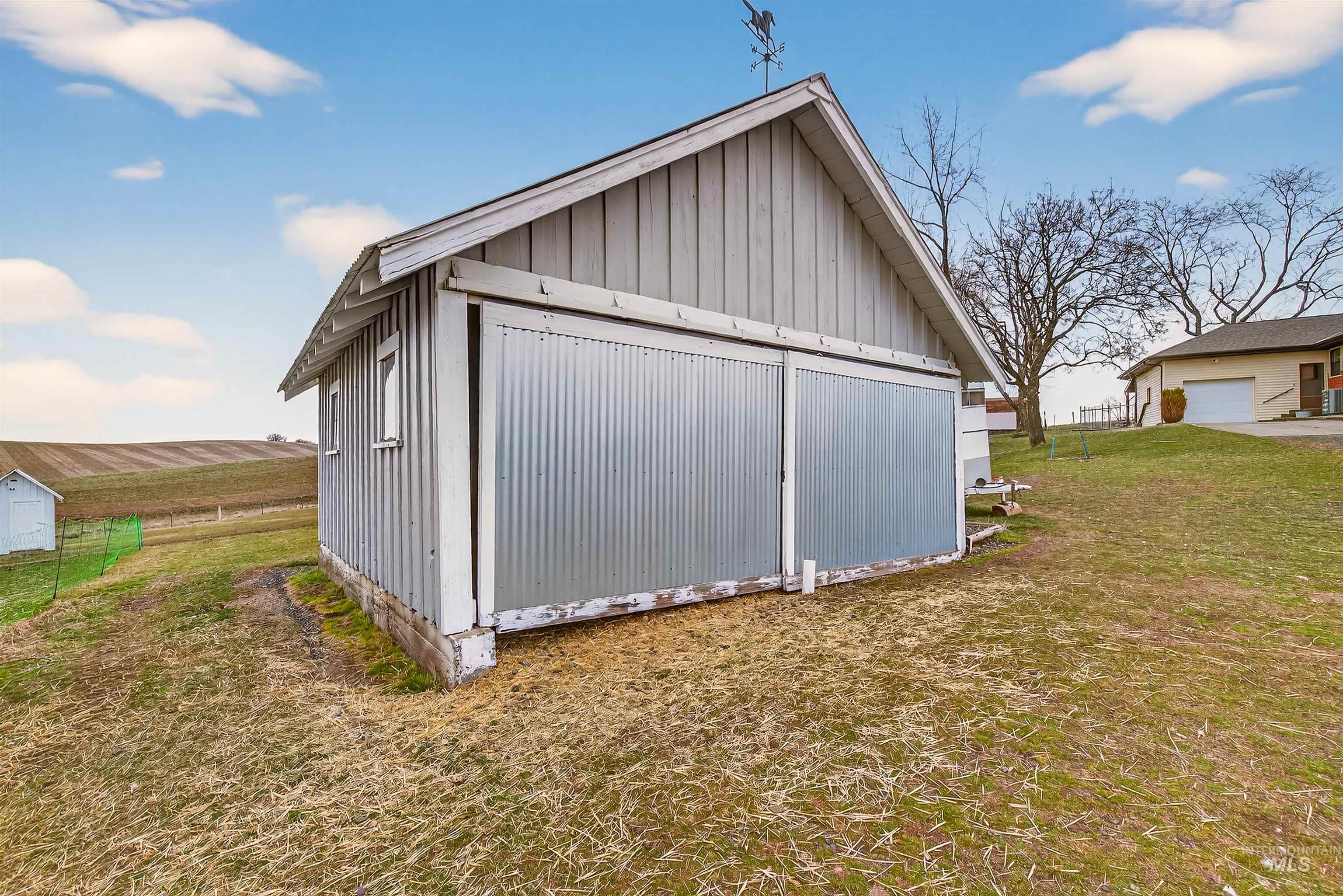 33785 South Road, Kendrick, Idaho 83537, 4 Bedrooms, 2 Bathrooms, Residential For Sale, Price $749,000,MLS 98971674