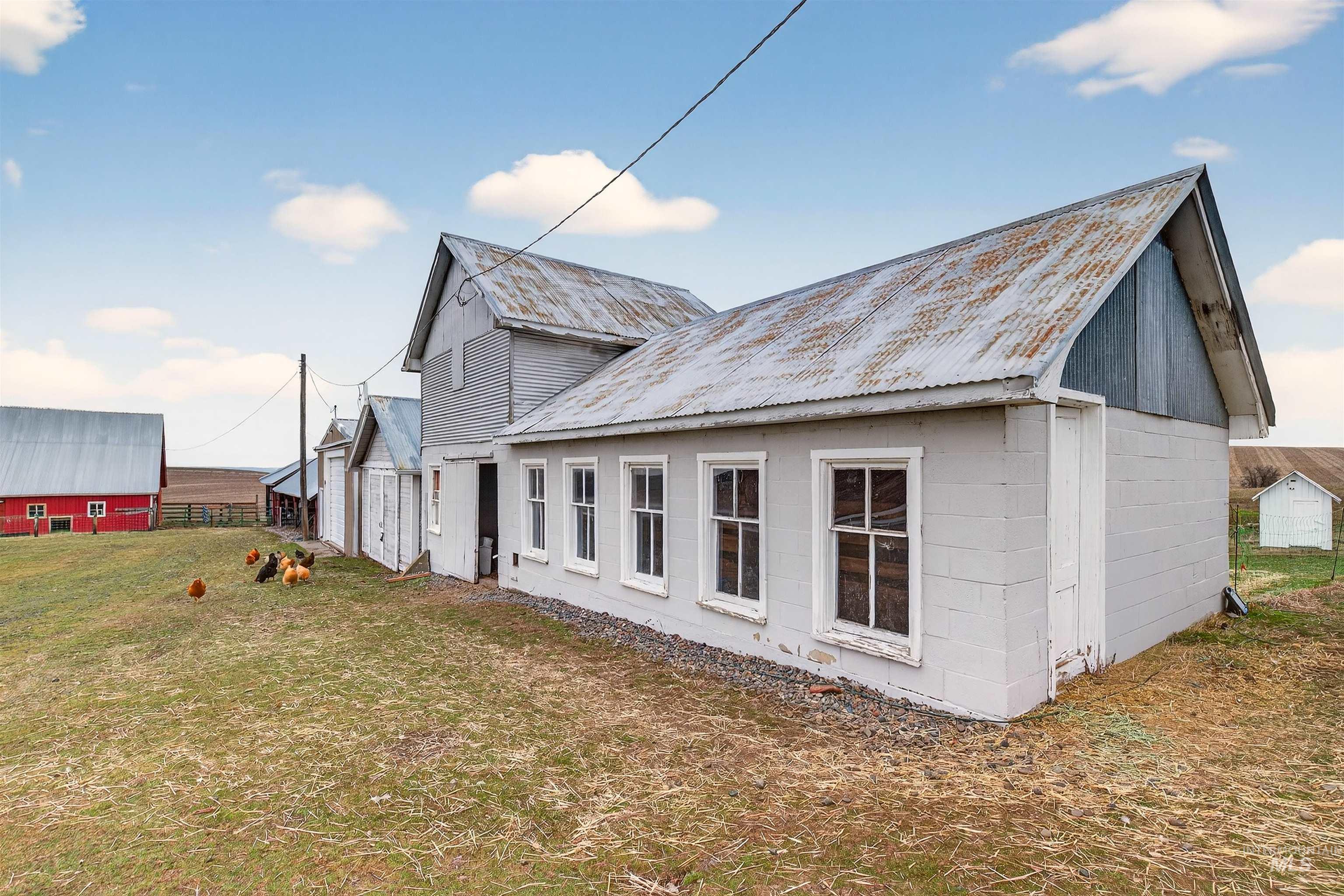 33785 South Road, Kendrick, Idaho 83537, 4 Bedrooms, 2 Bathrooms, Residential For Sale, Price $749,000,MLS 98971674